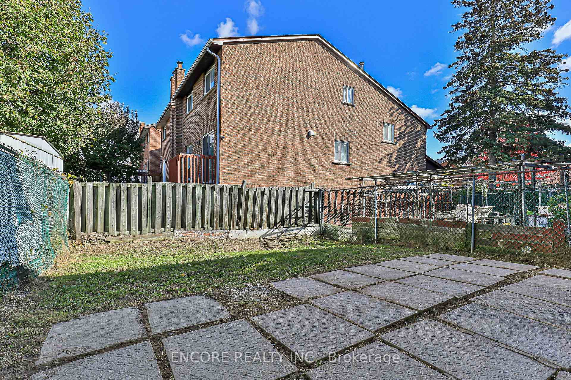 67 Cottsmore Crescent photo 41