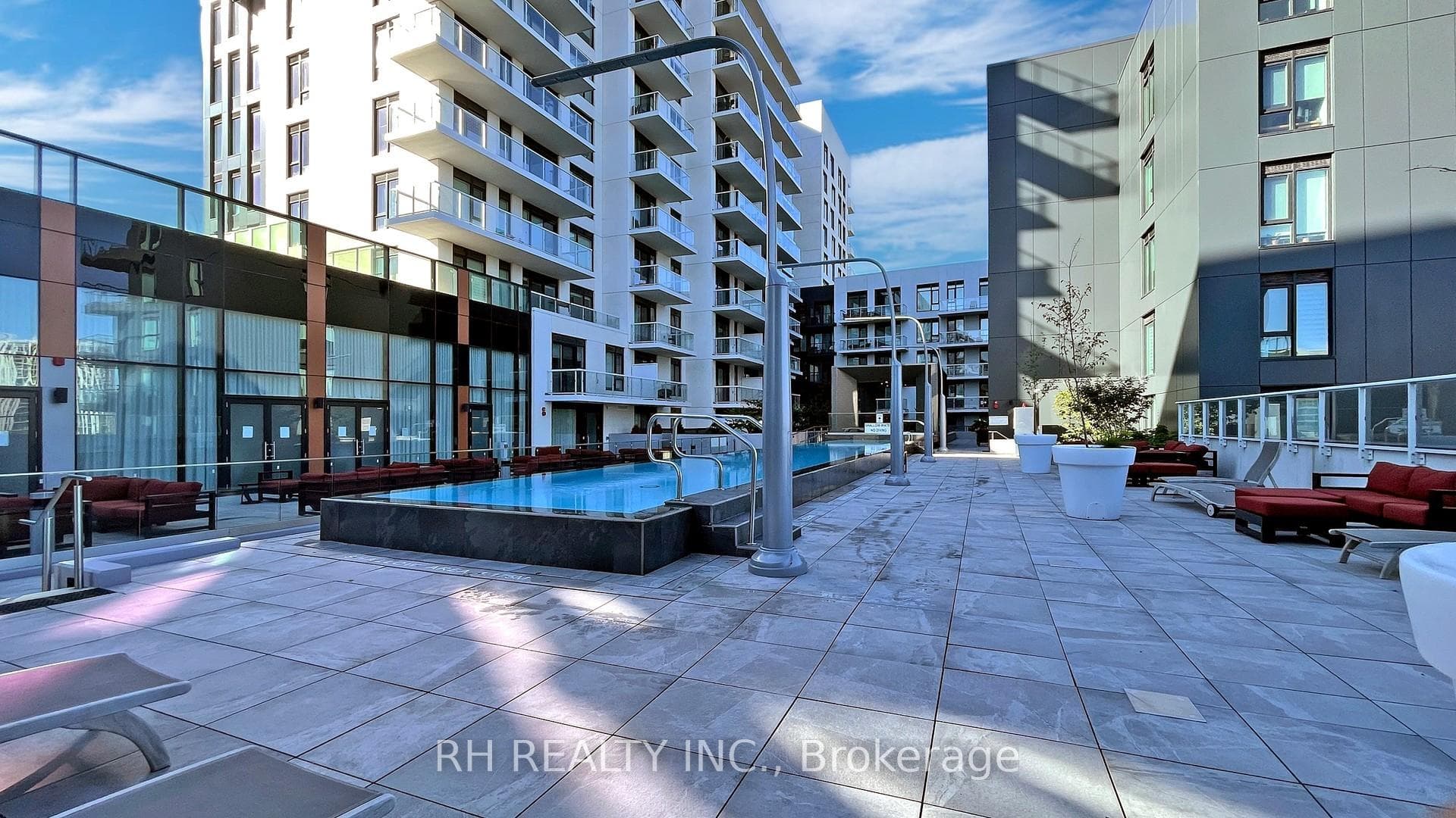 10 Rouge Valley Drive Unit 710A photo 39