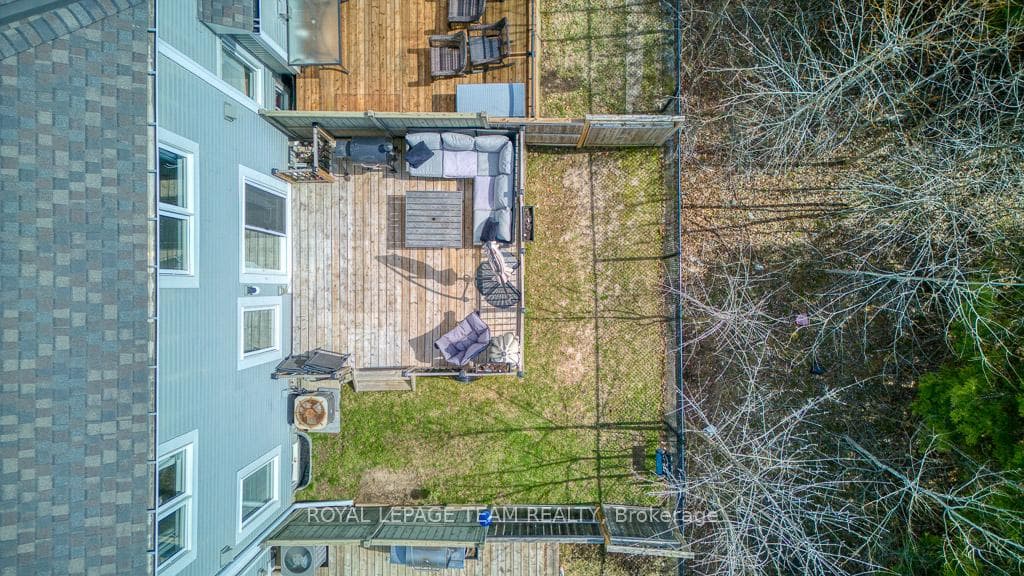 129 Maestro Avenue photo 34