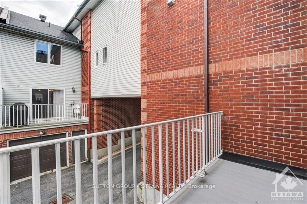 24 MACLEAN Street photo 25