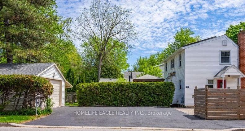 261 Richmond Street photo 21