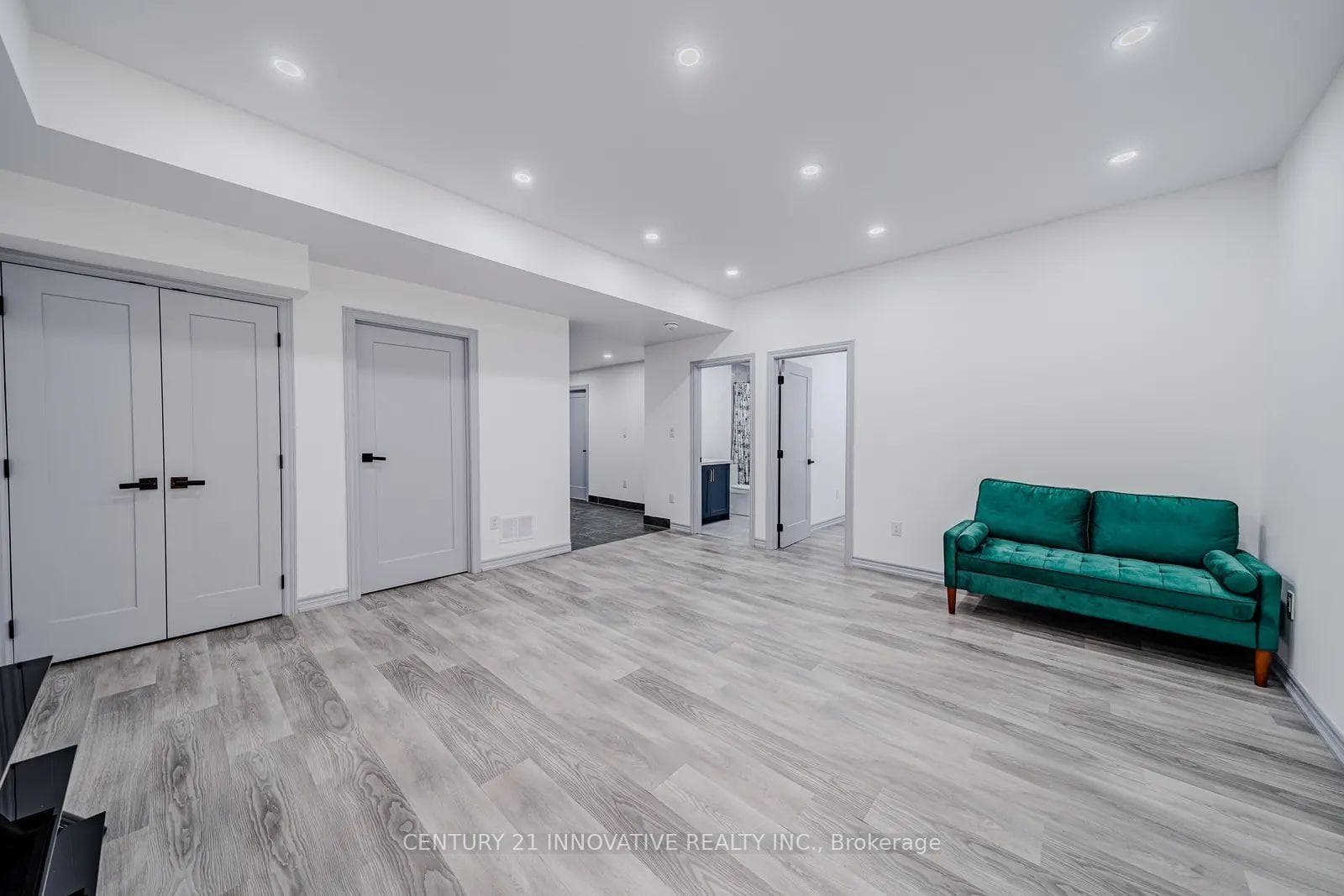 435 Miller Avenue photo 35