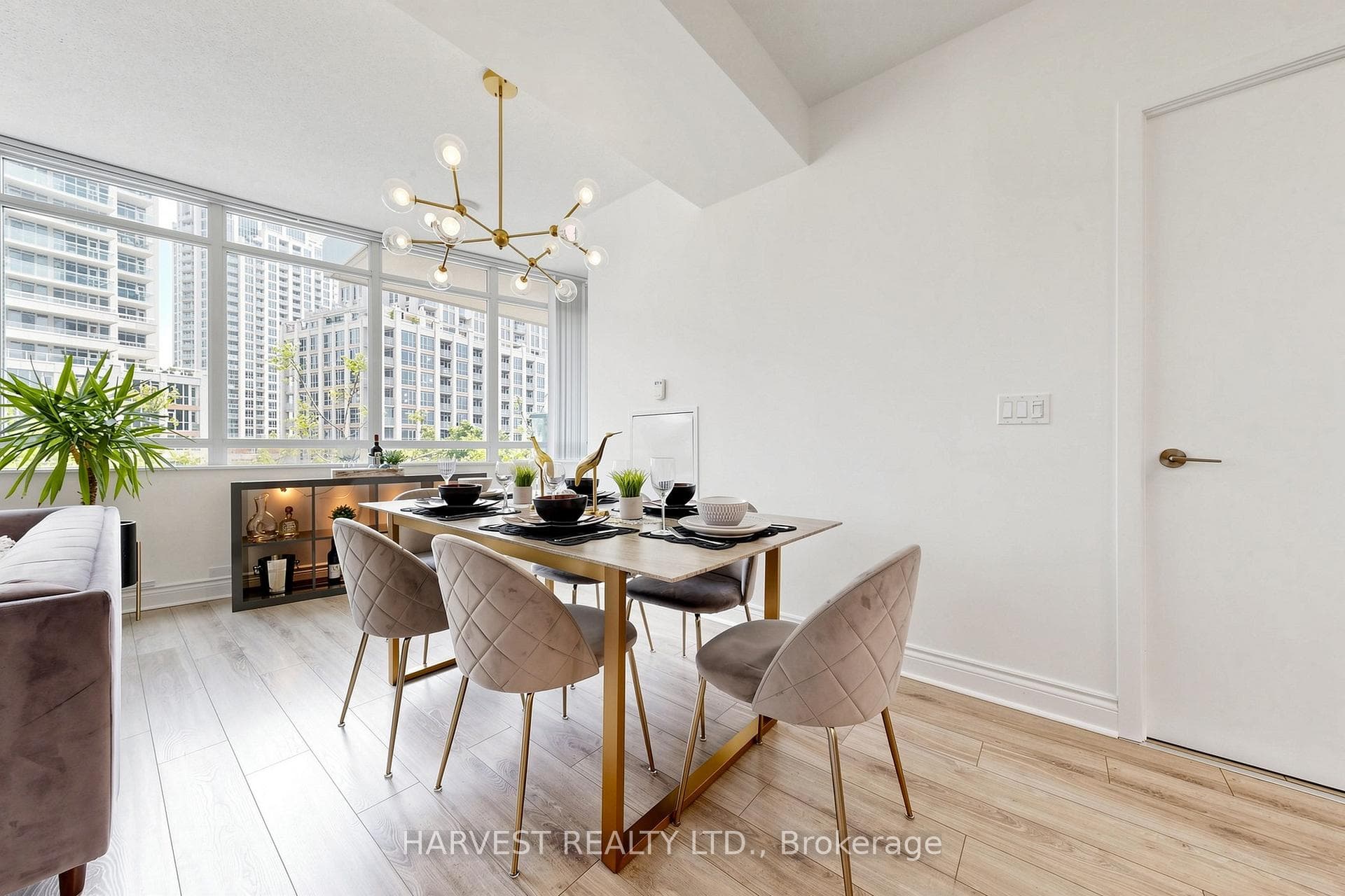 209 Fort York Boulevard Unit 380 photo 18