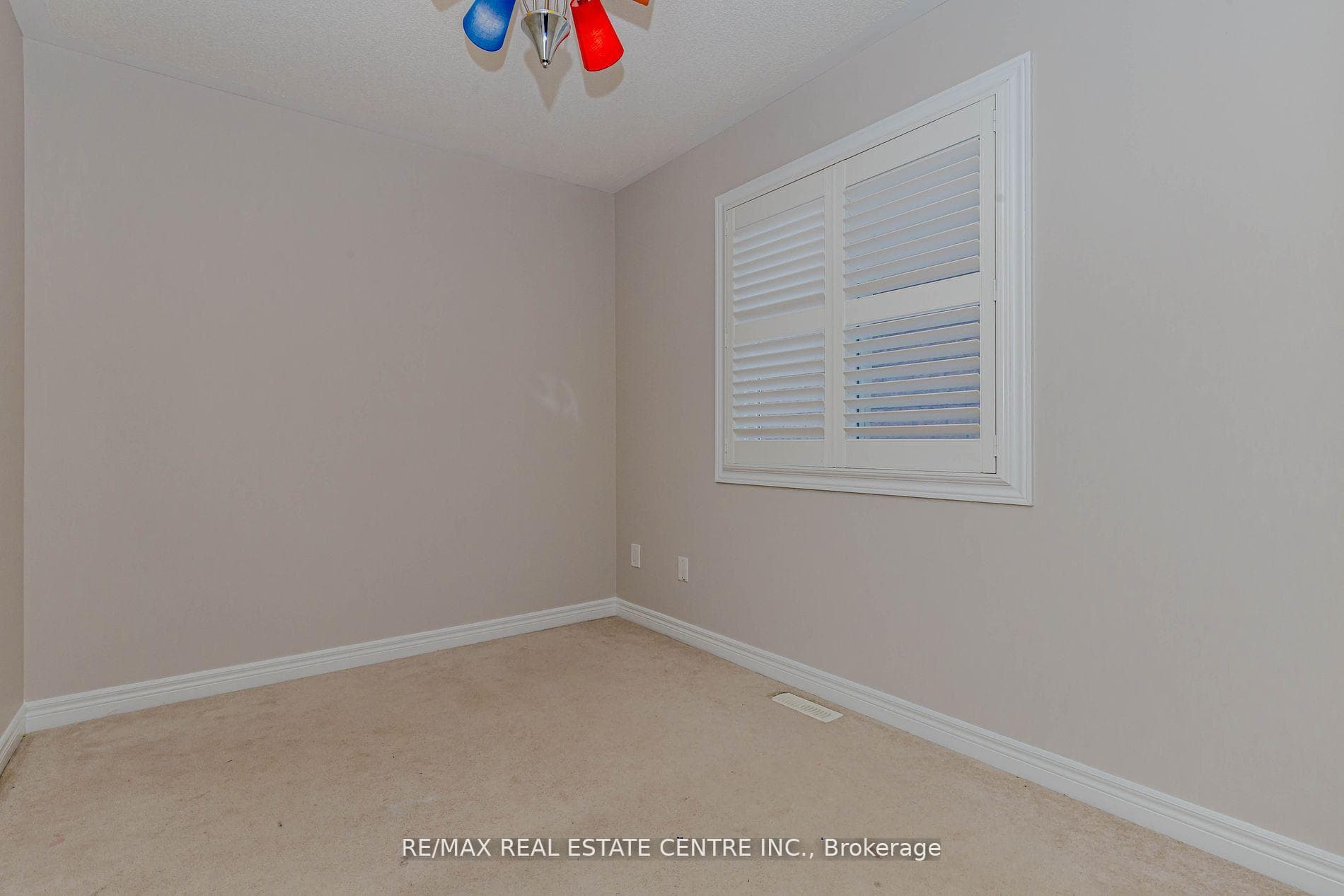 20 Gower Crescent Unit (Upper) photo 32