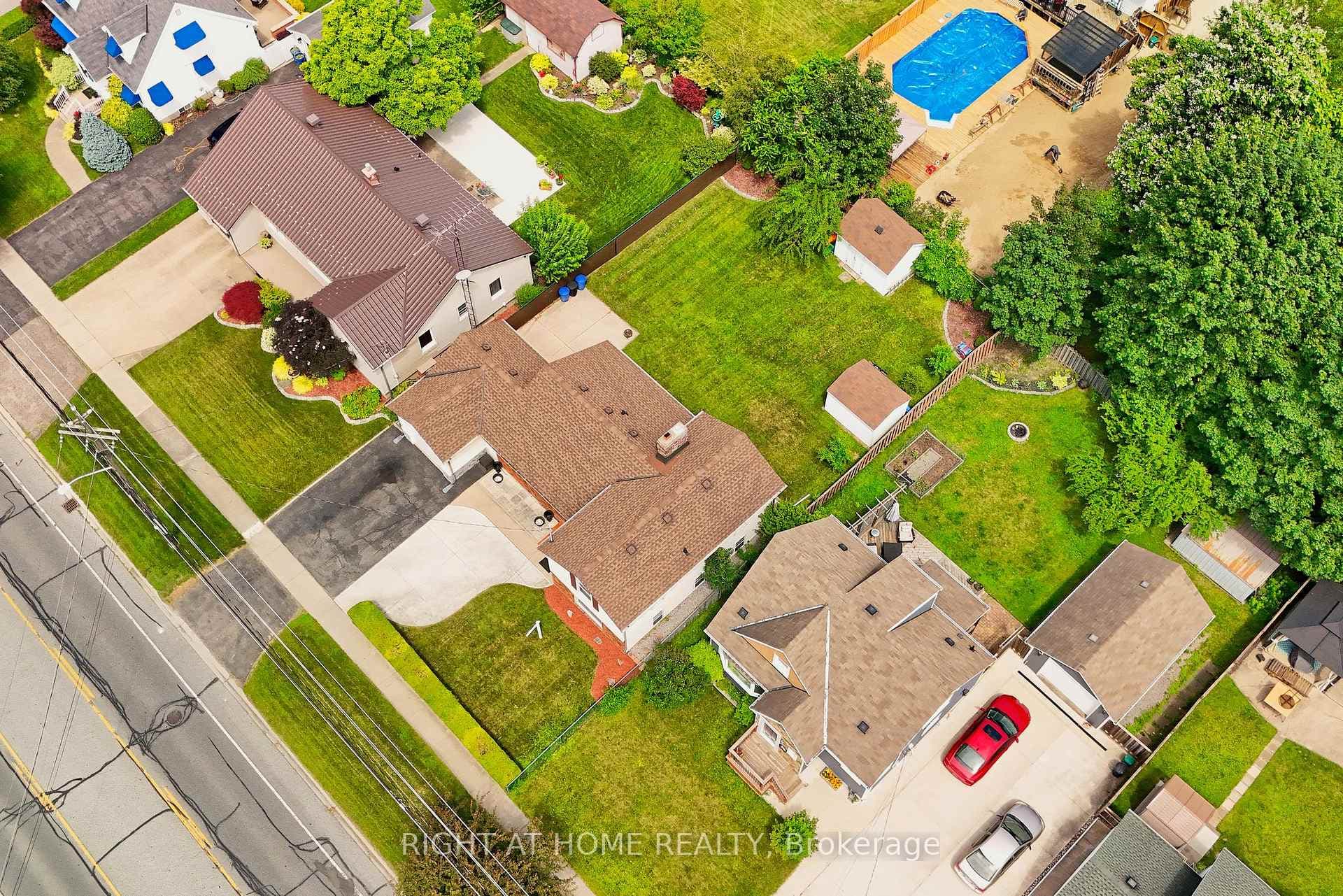 446 Geneva Street photo 7