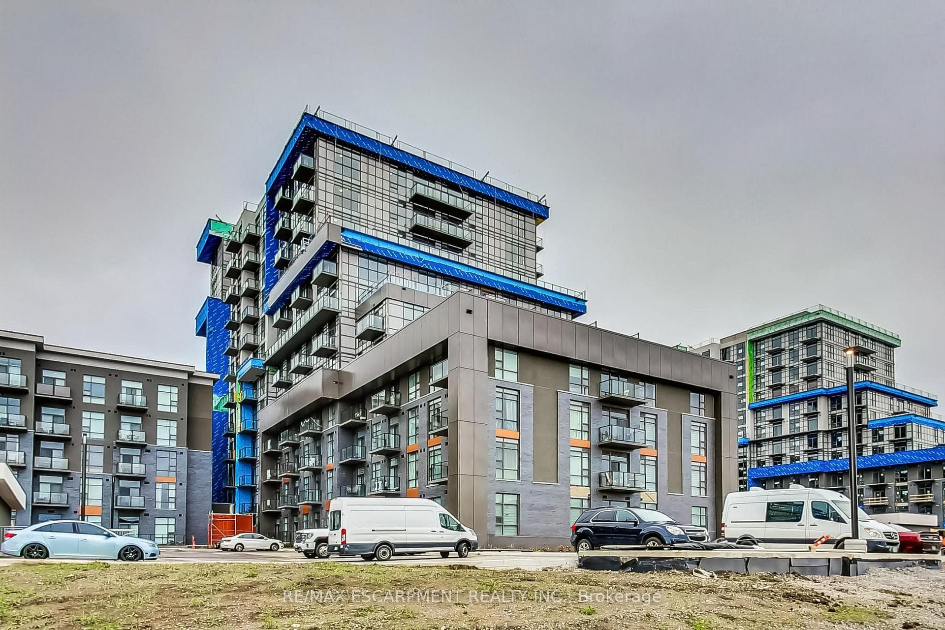 460 Dundas Street Unit 1211 photo 3