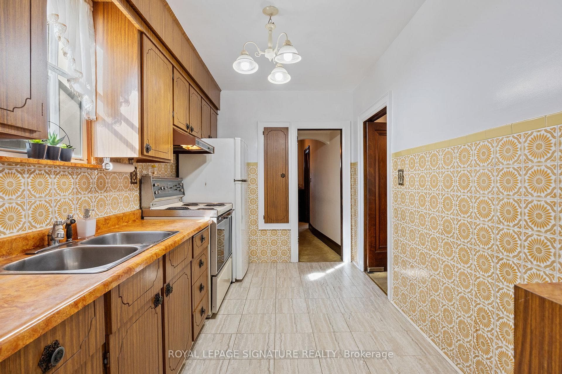 471 Roselawn Avenue photo 12