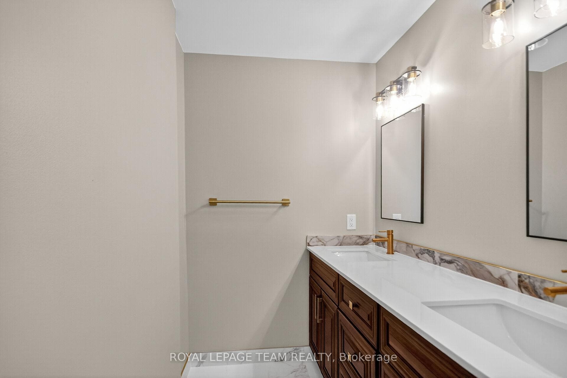 His/Her sinks