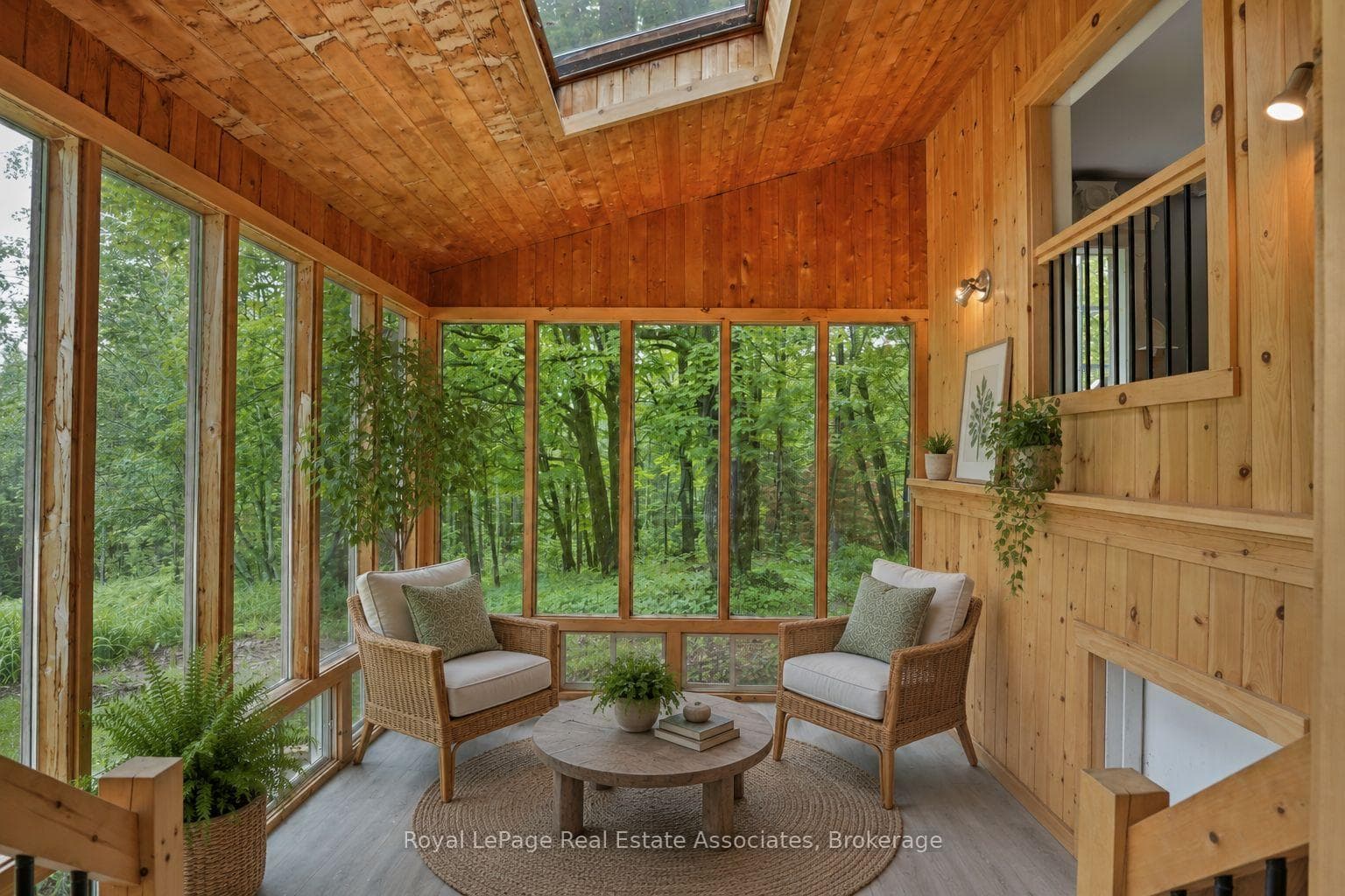 Sun-Room (Virtually Staged)