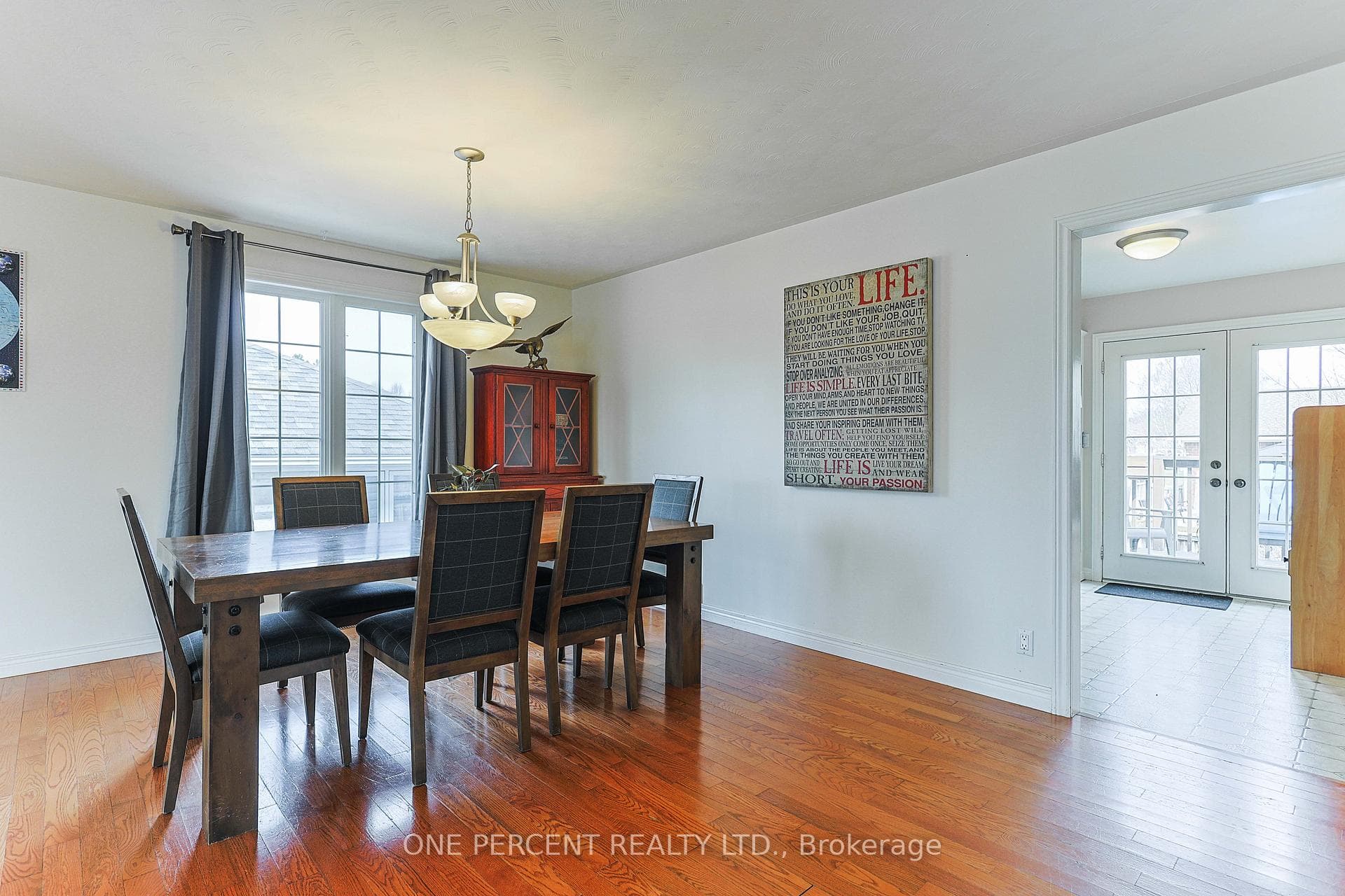 9 Johnson Crescent photo 8