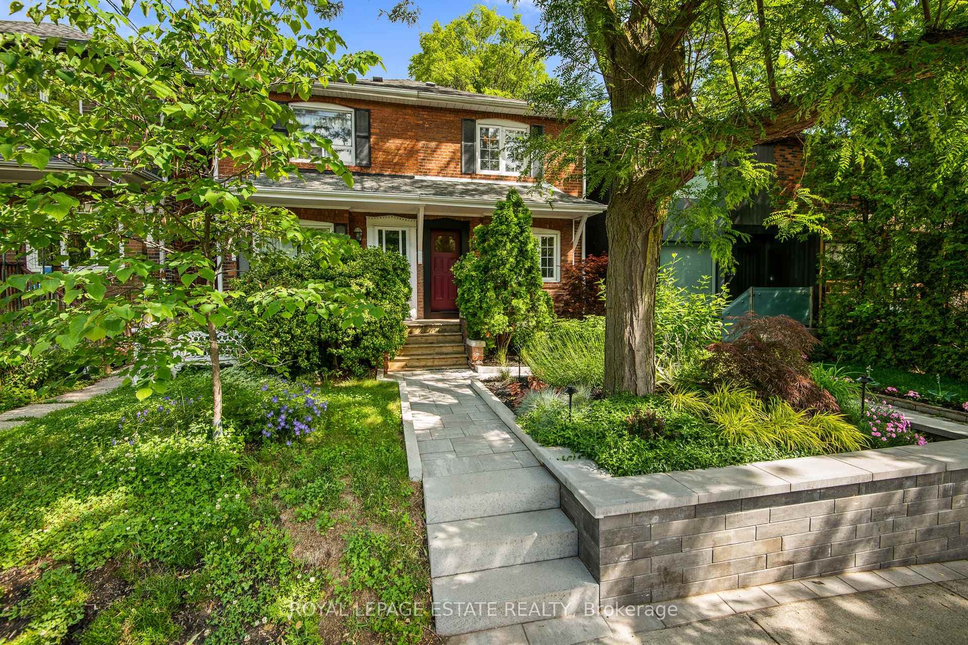 512 Soudan Avenue photo 2