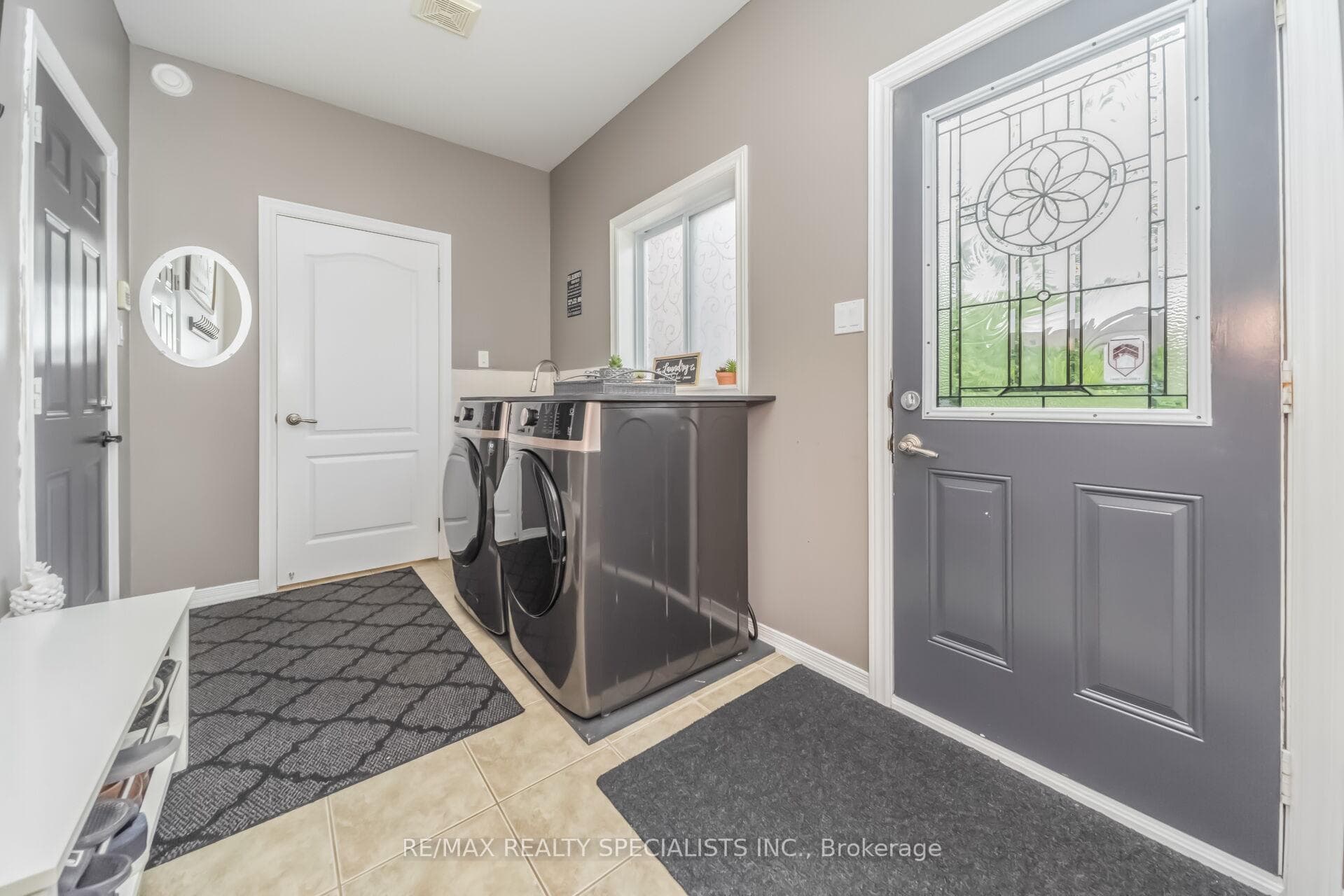 77 McMaster Road photo 8