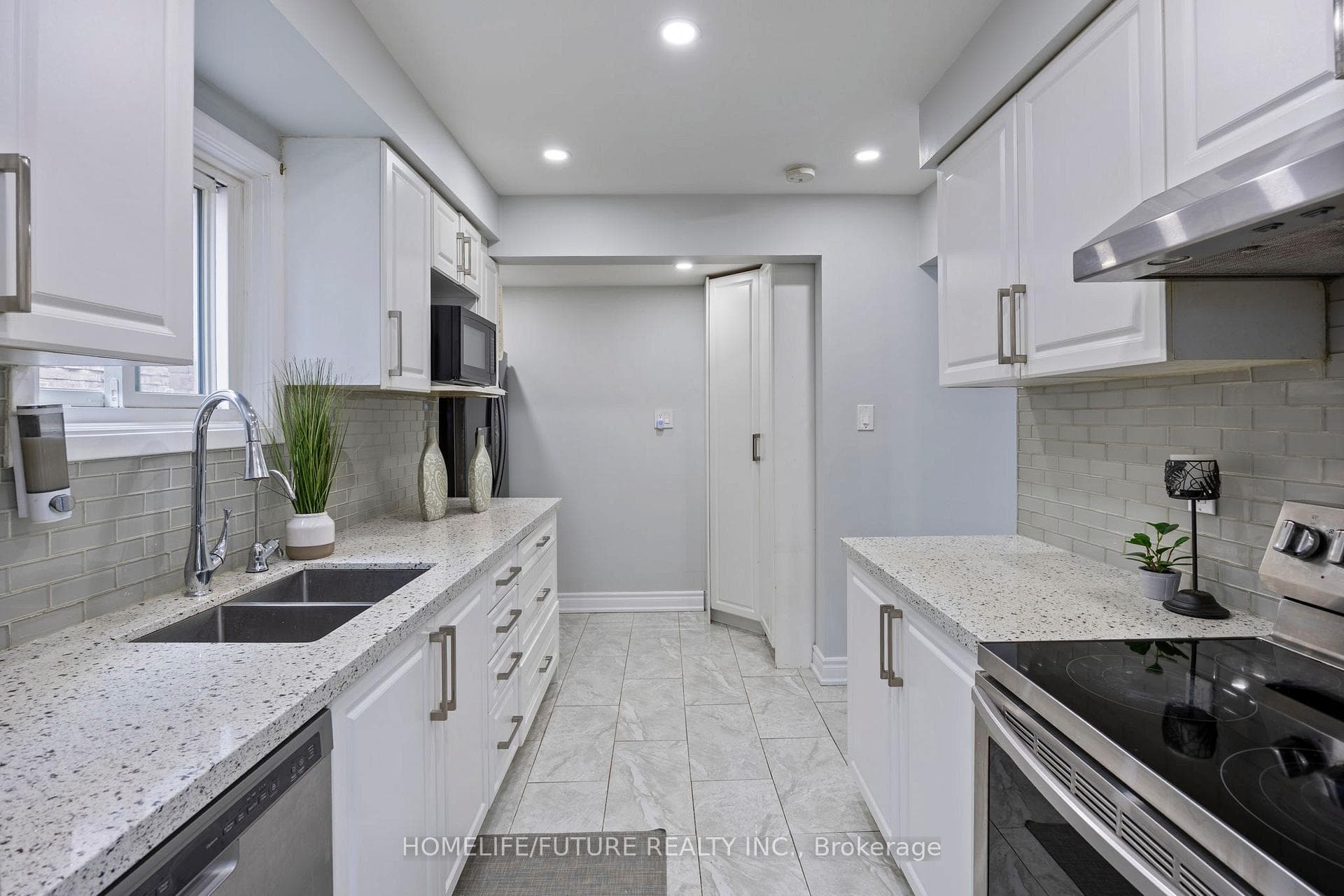 80 Chatfield Drive photo 17