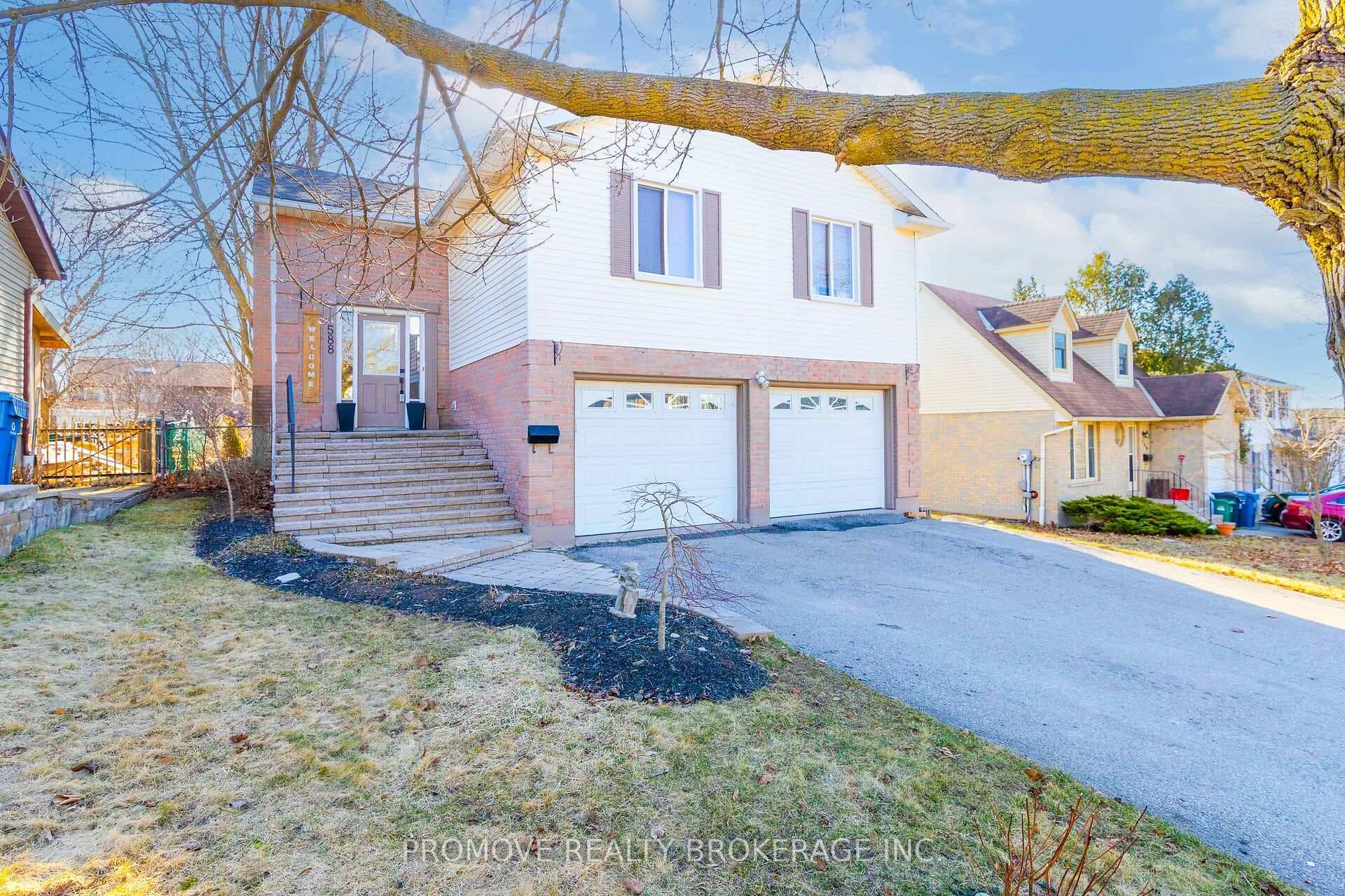 588 Willow Road photo 1