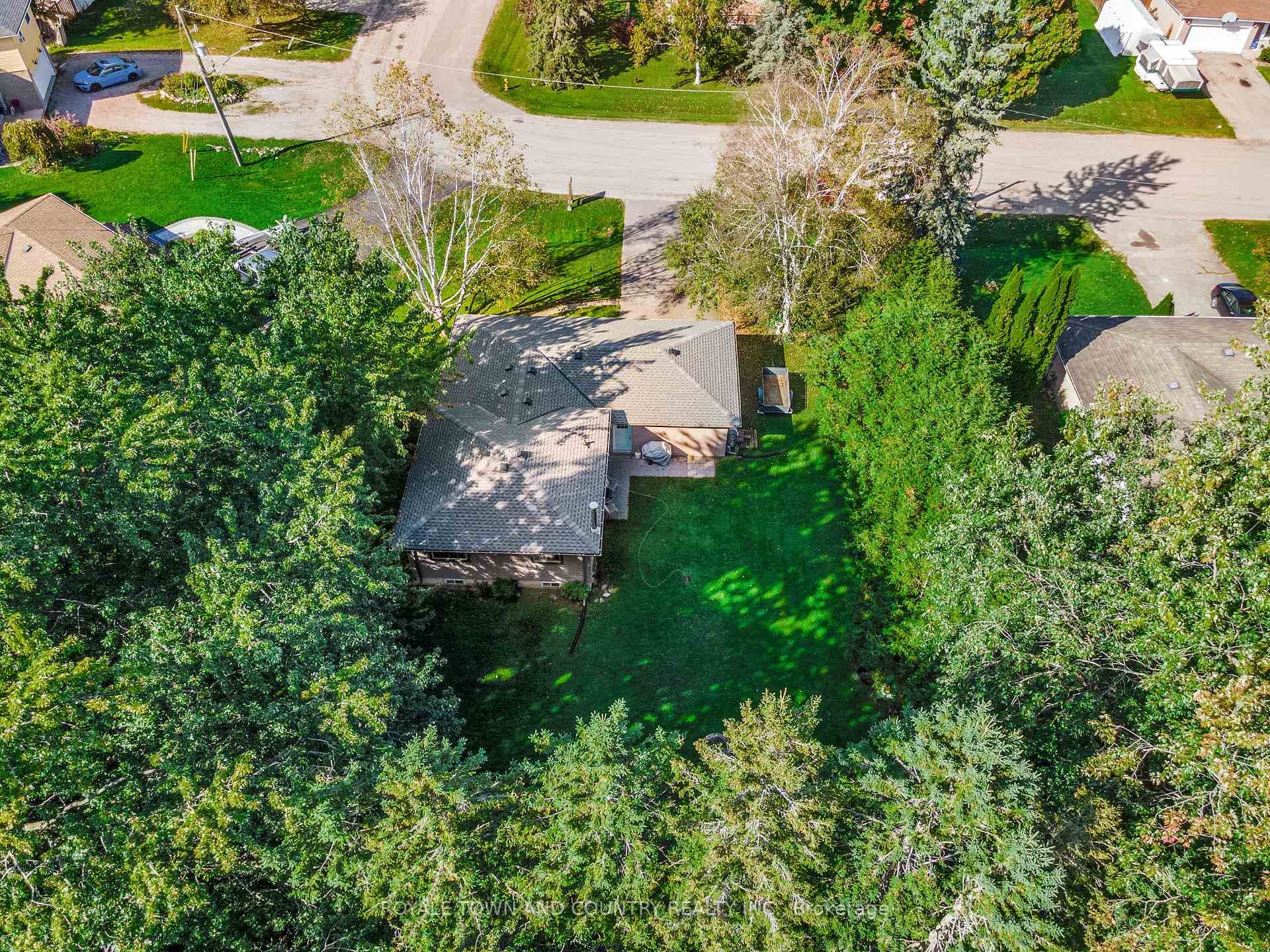 7 Donelda Court photo 35