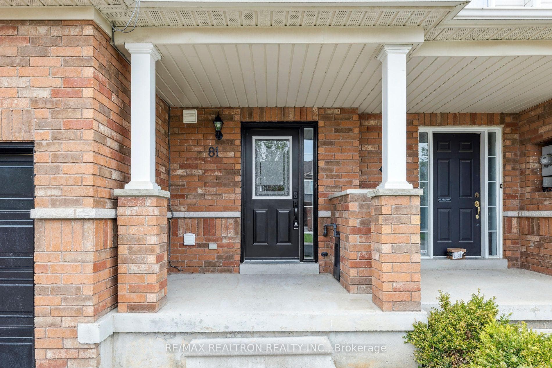 81 Presley Crescent photo 5