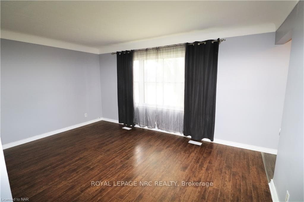 6755 Mcleod Road photo 2