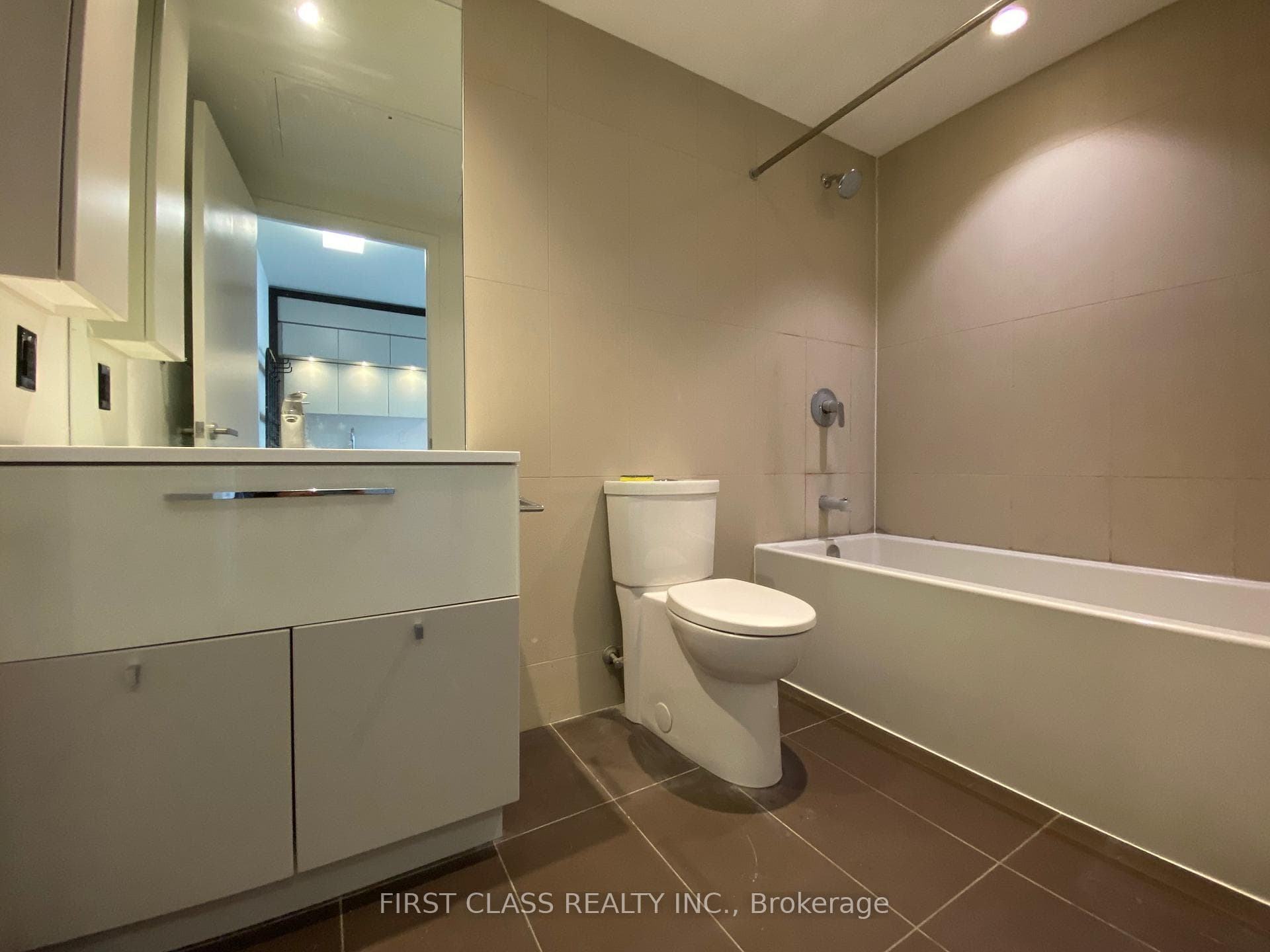 15 Grenville Street Unit 1208 photo 10