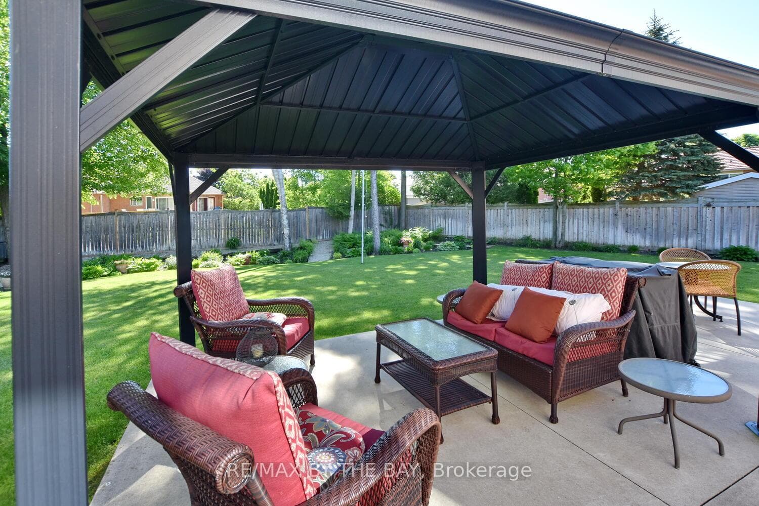52 Green Pine Crescent photo 30