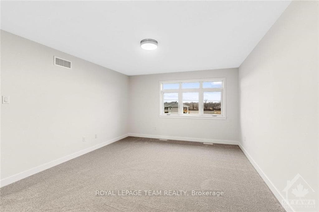 131 CASSIDY Crescent photo 21