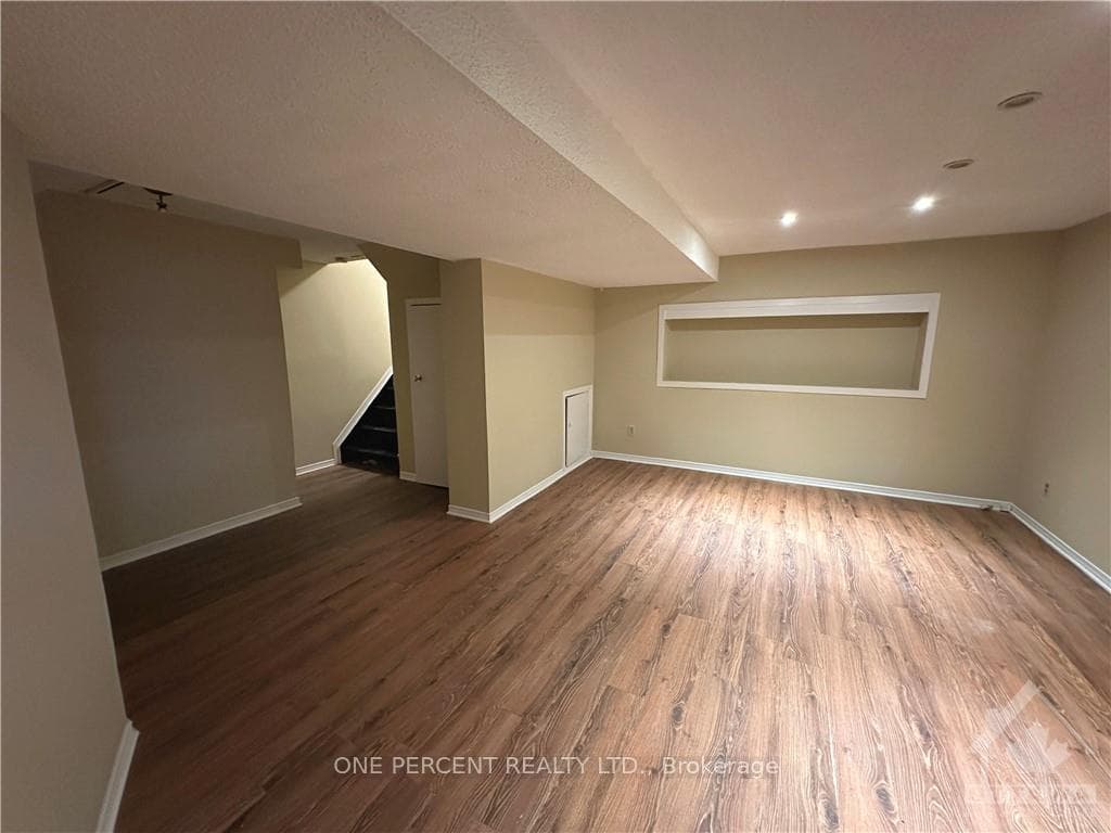13 OBERON Street photo 19