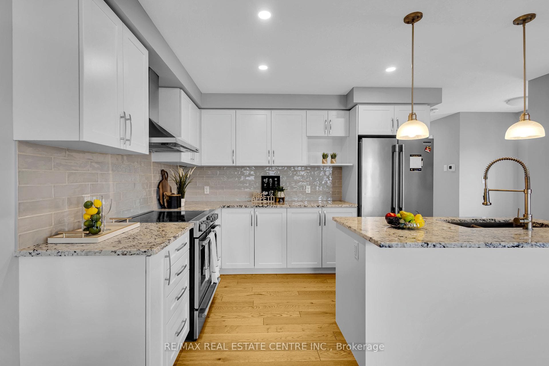 121 Hollybrook Trail photo 12