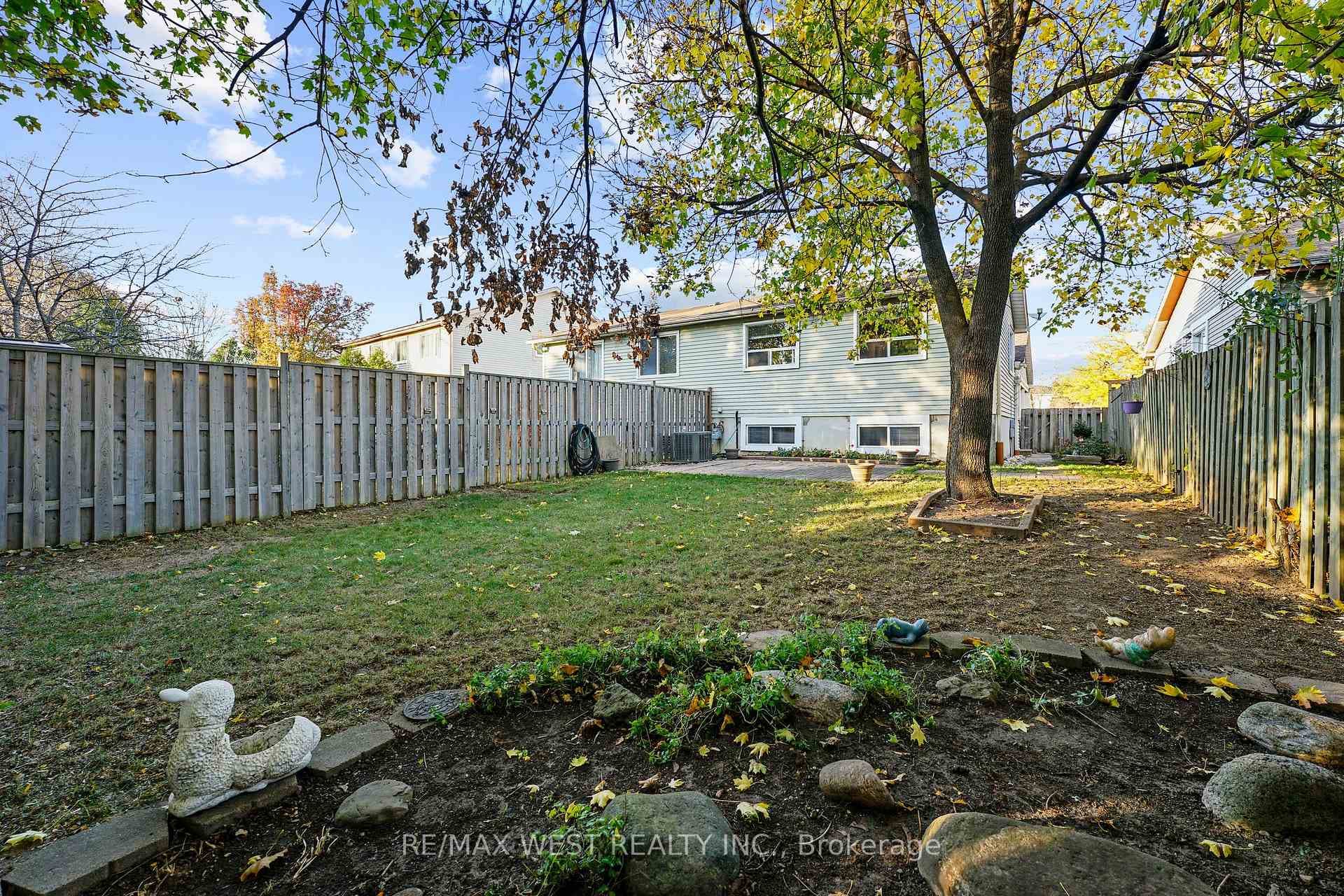239 Hansen Road photo 39