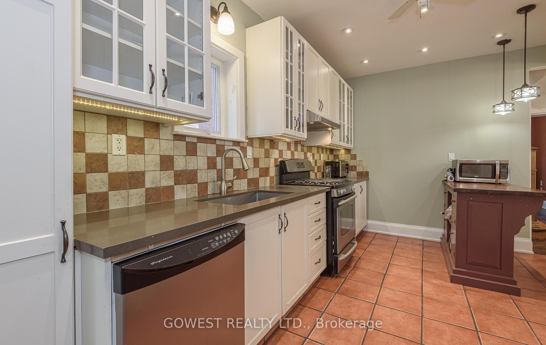 39 Boustead Avenue photo 10