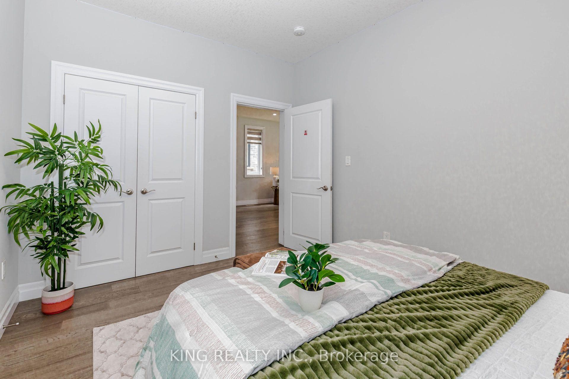 584 Chelton Road photo 17