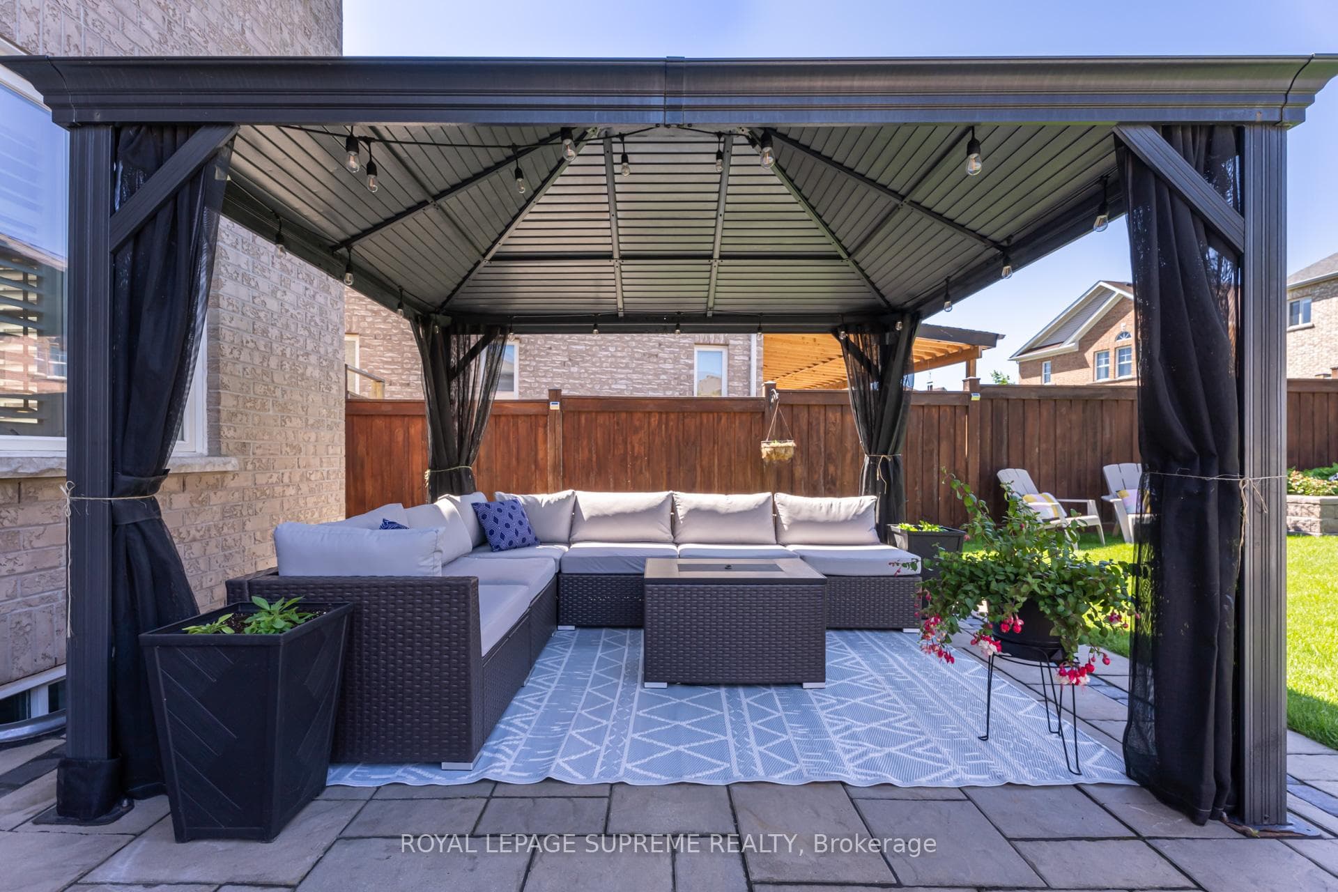 110 Weir Street photo 33