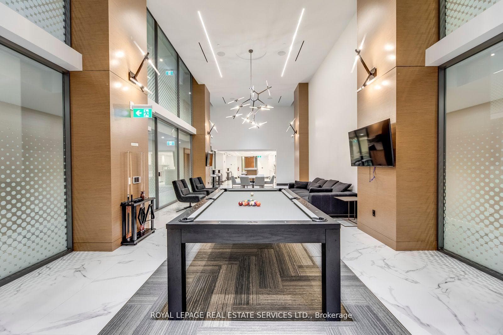 15 Queens Quay Unit 607 photo 23
