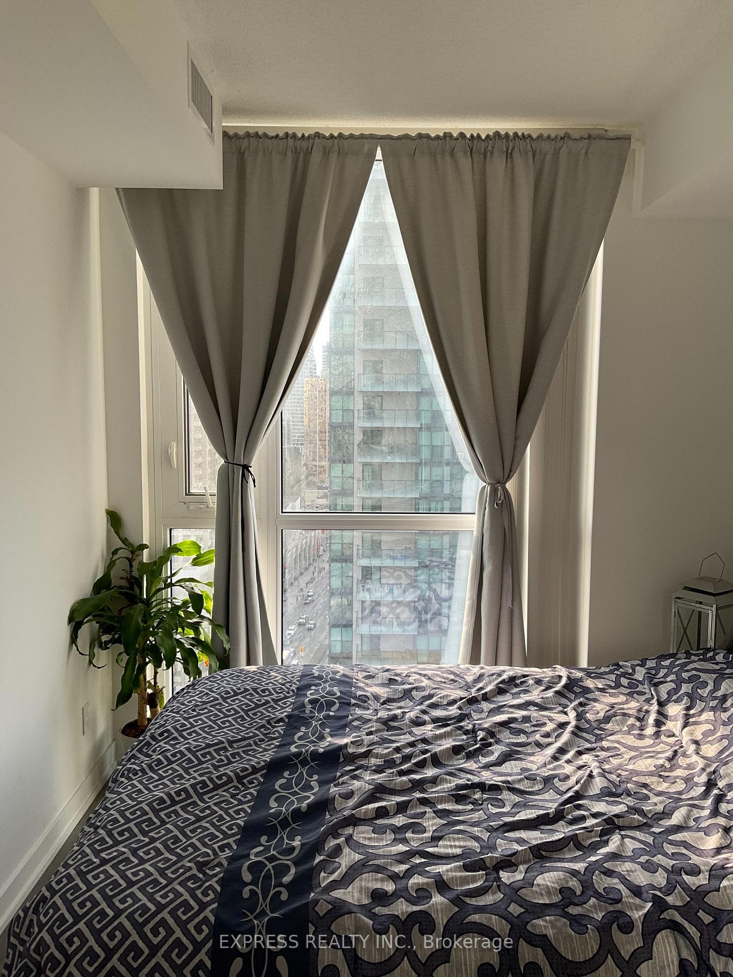 5180 Yonge Street Unit 1707 photo 32