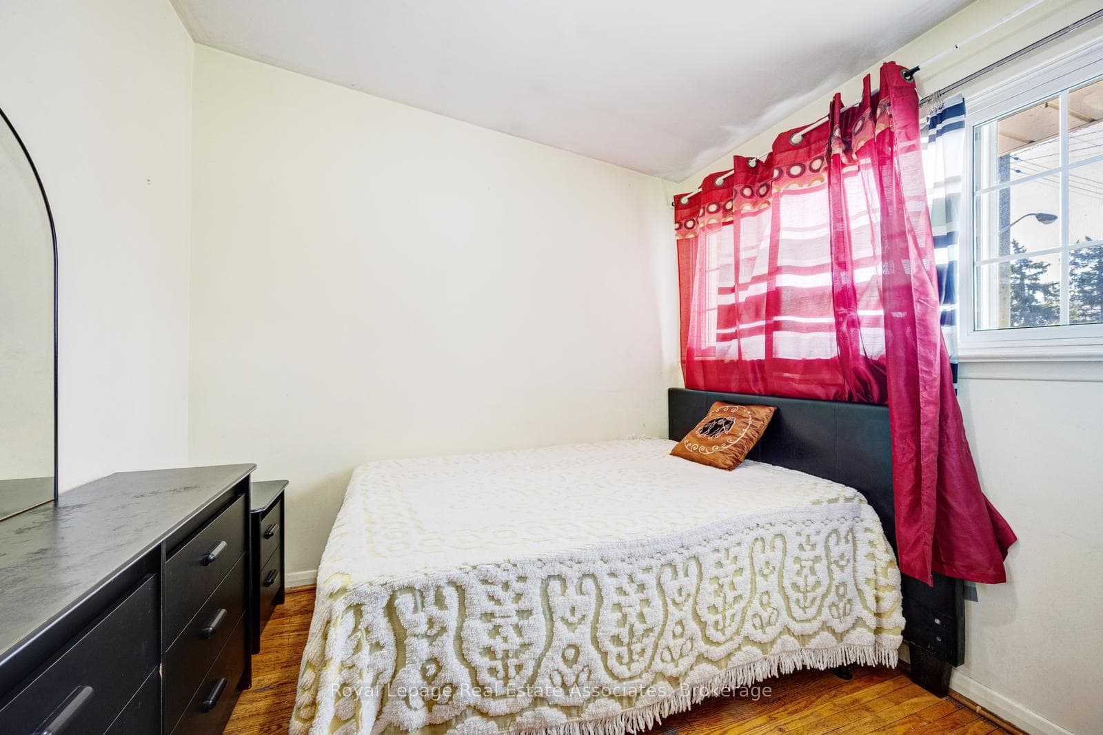 8 Caulfield Road photo 16