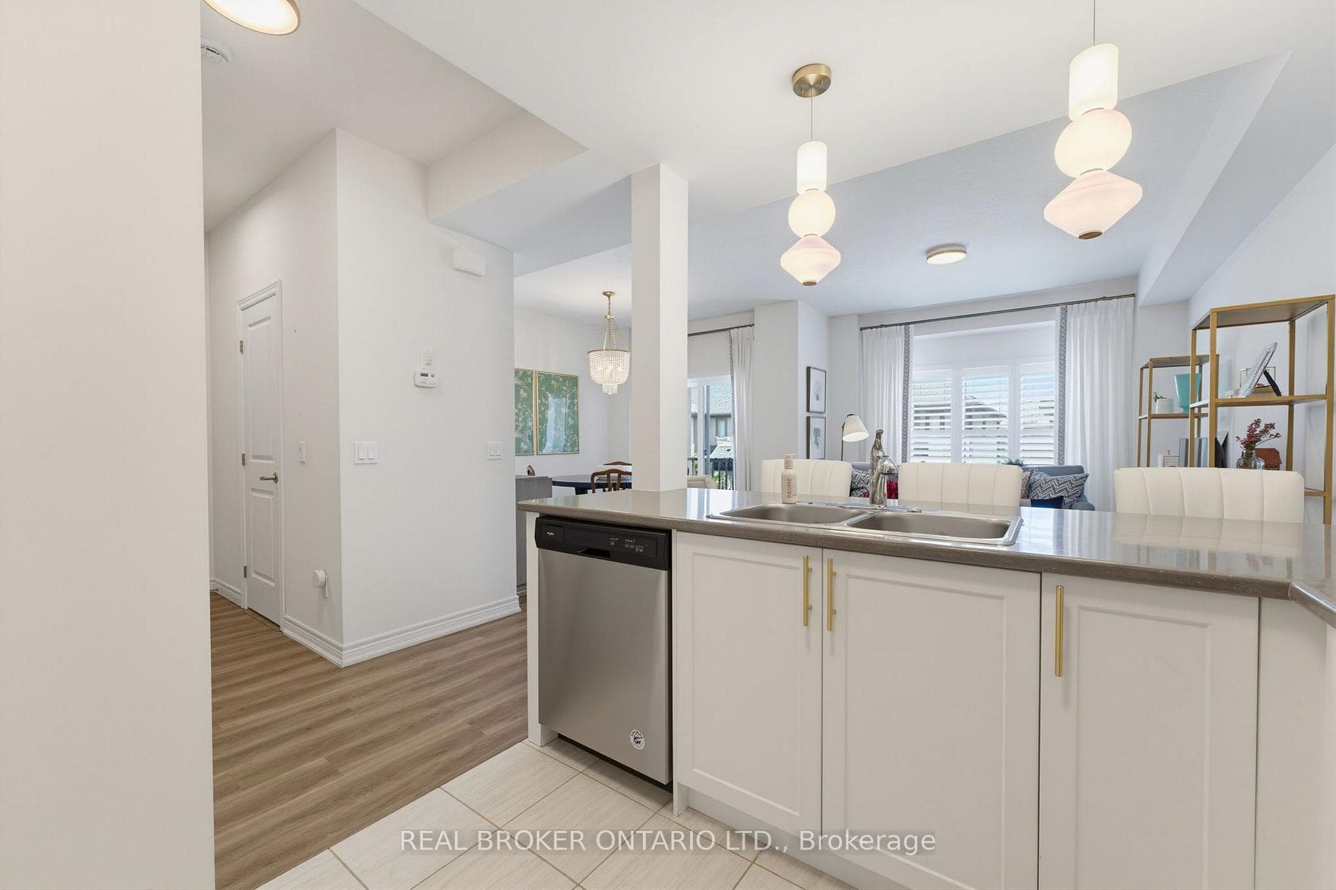 77 Diana Avenue Unit 106 photo 9