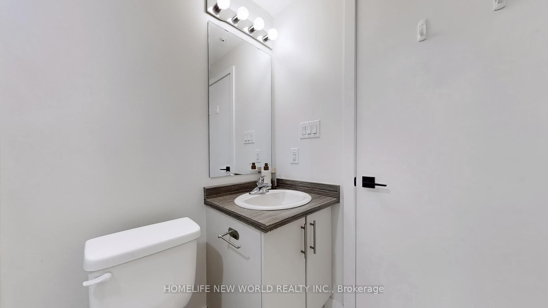 4 Spice Way Unit 512 photo 21