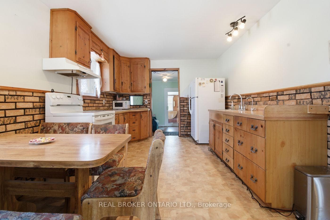 80 Knoll Street photo 13