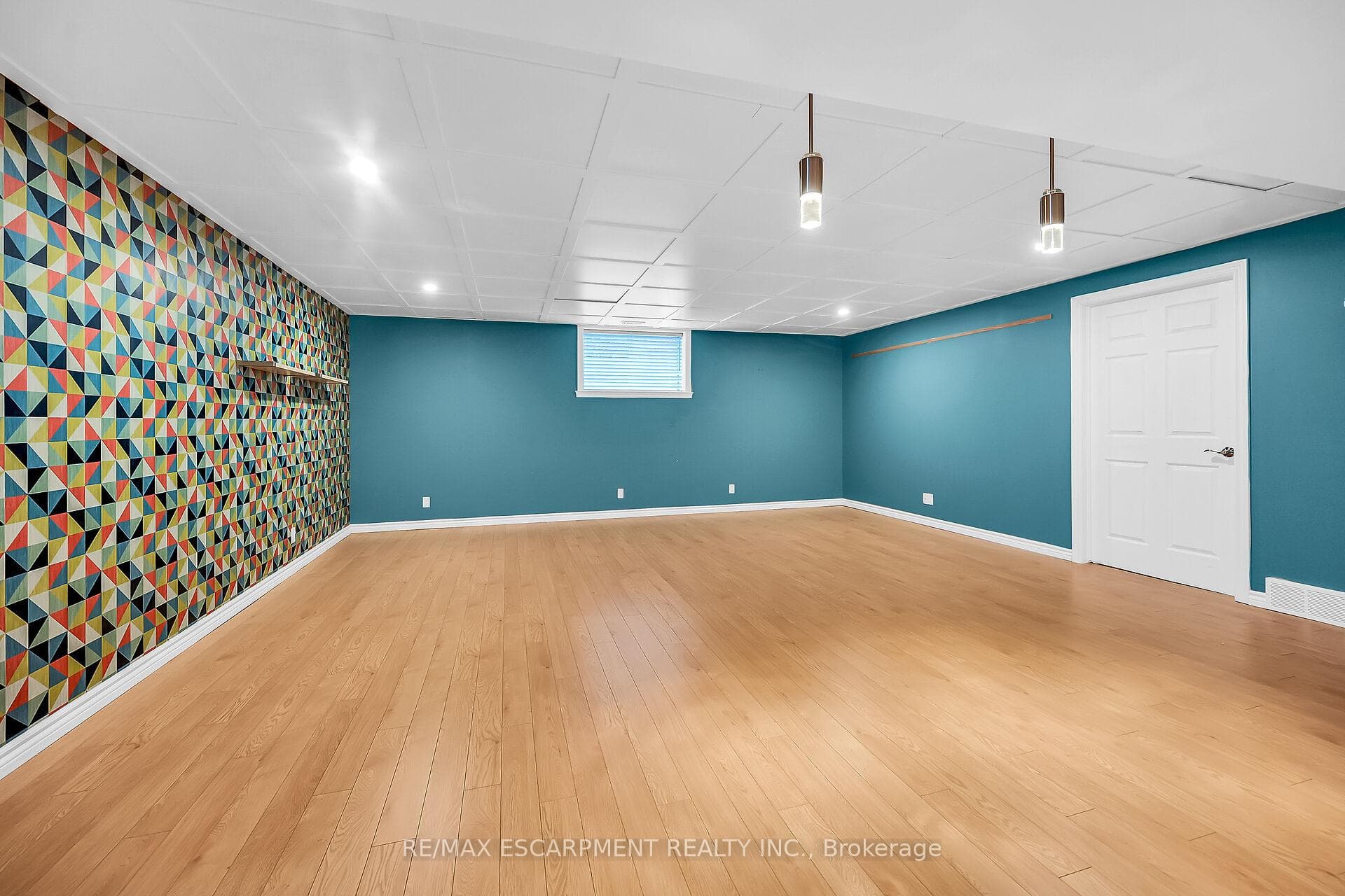 186 DONJON Boulevard photo 29