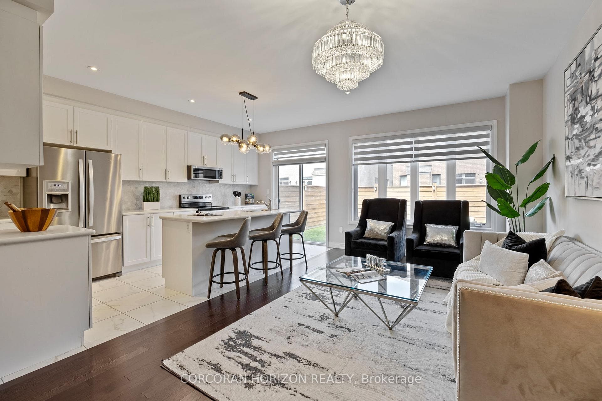 48 Louise Crescent photo 13