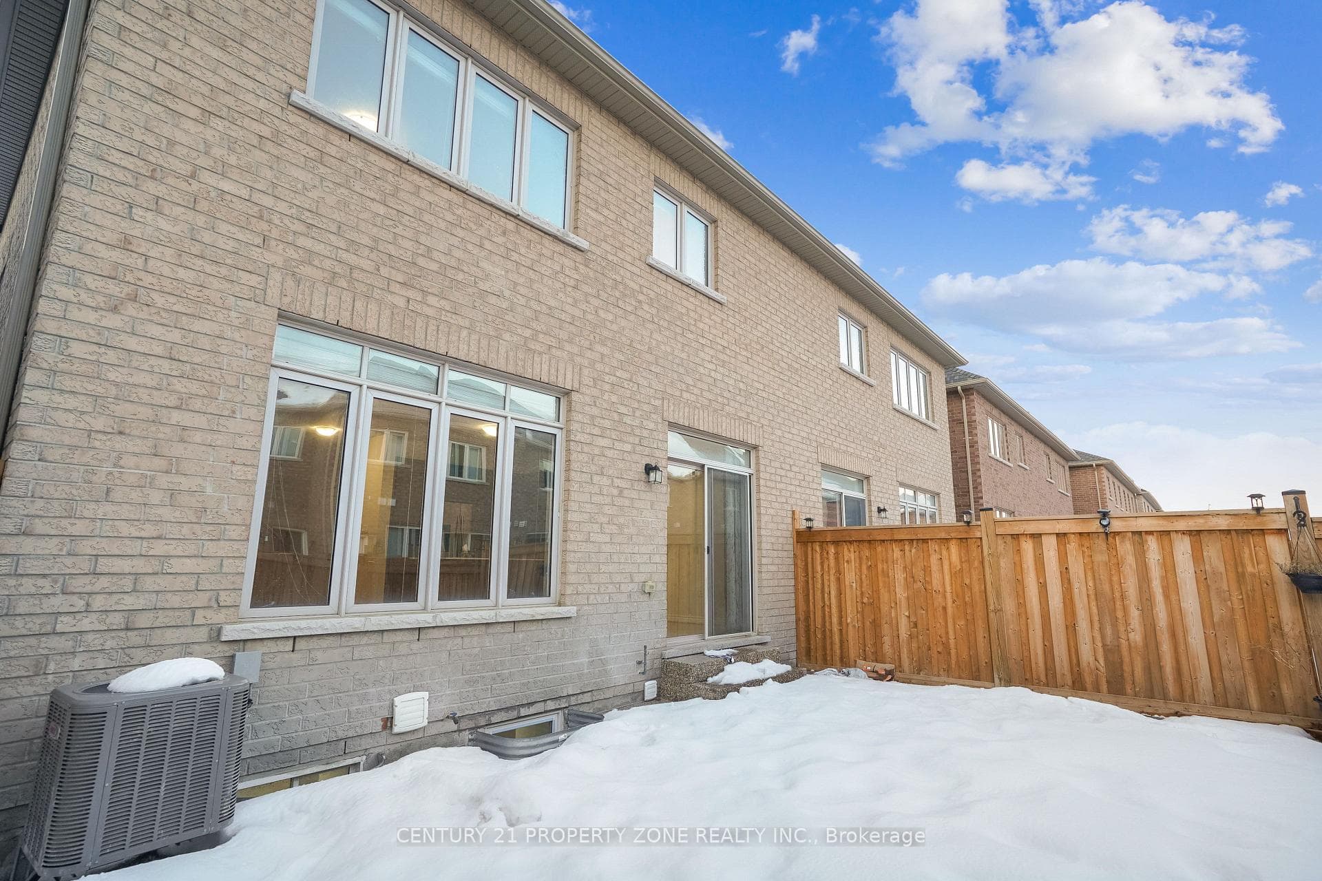 38 Dolobram Trail Unit Upper Level photo 24