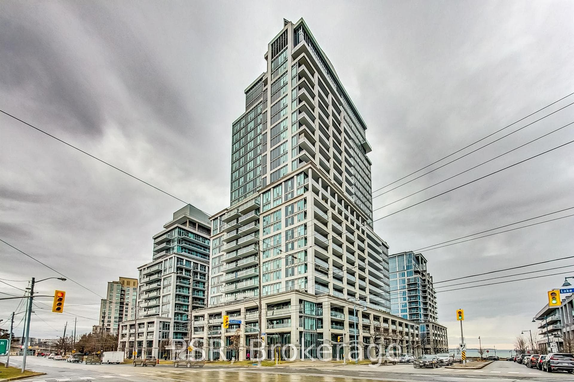 2121 Lakeshore Boulevard Unit 207 photo 2