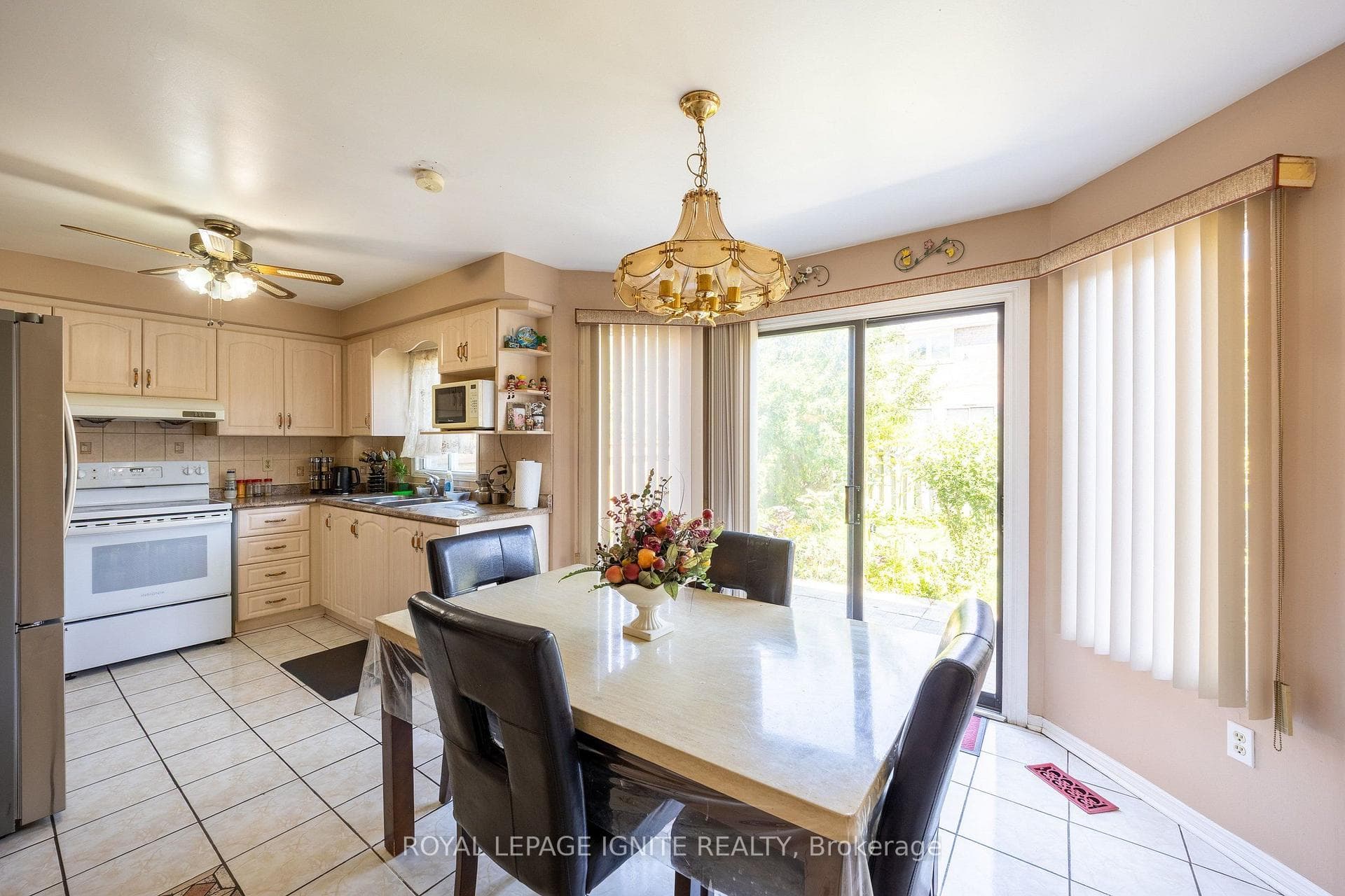 3694 Ellesmere Road photo 12
