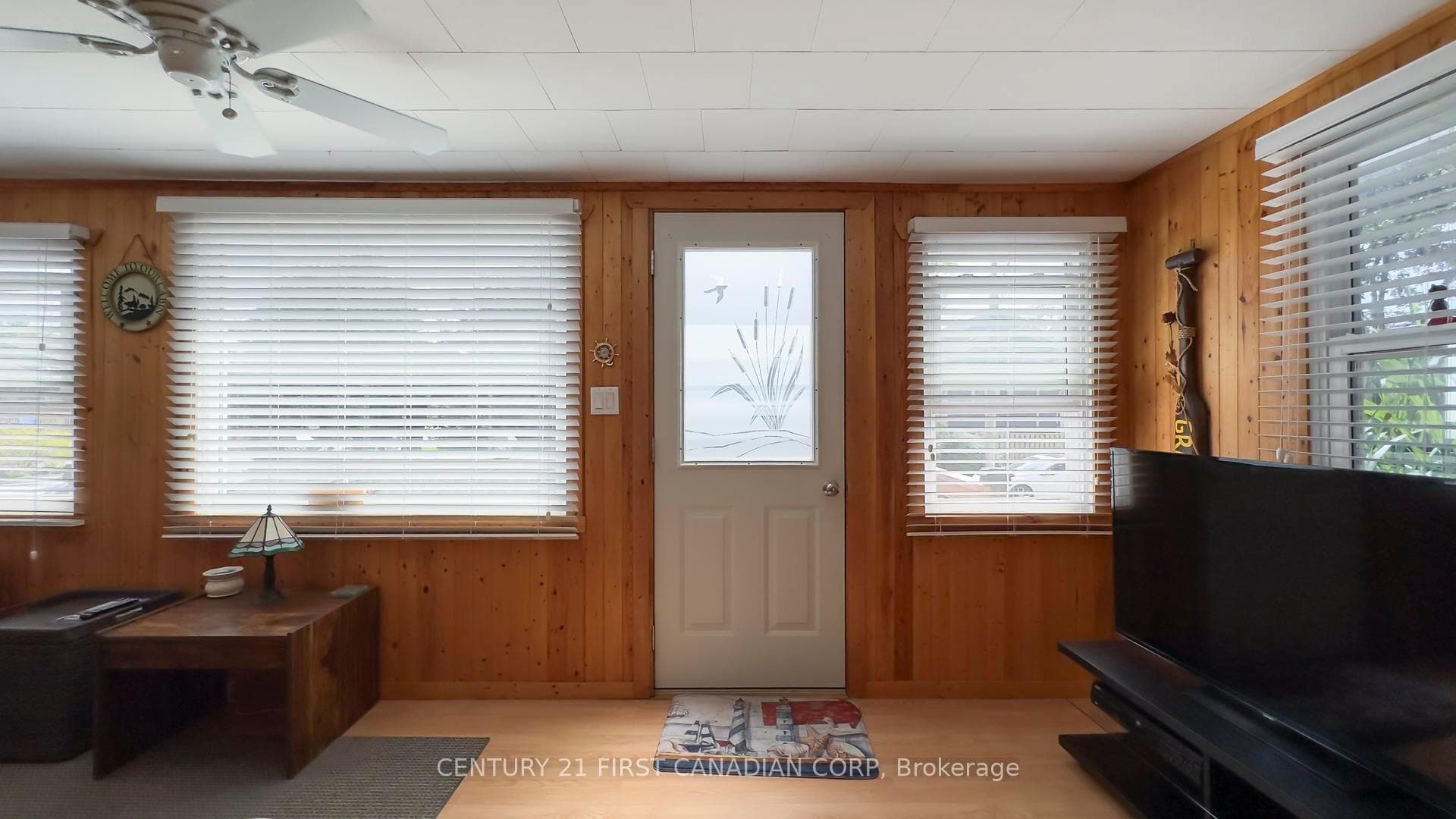 15 Queens Avenue photo 6