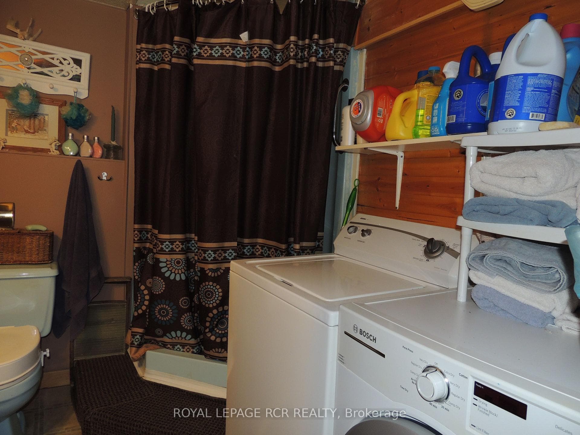 211 Toronto Street photo 28