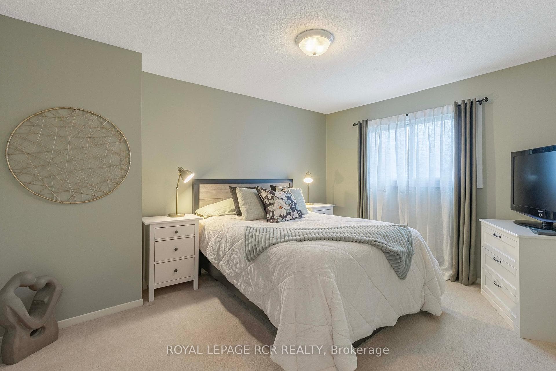 28 Laurier Court photo 17
