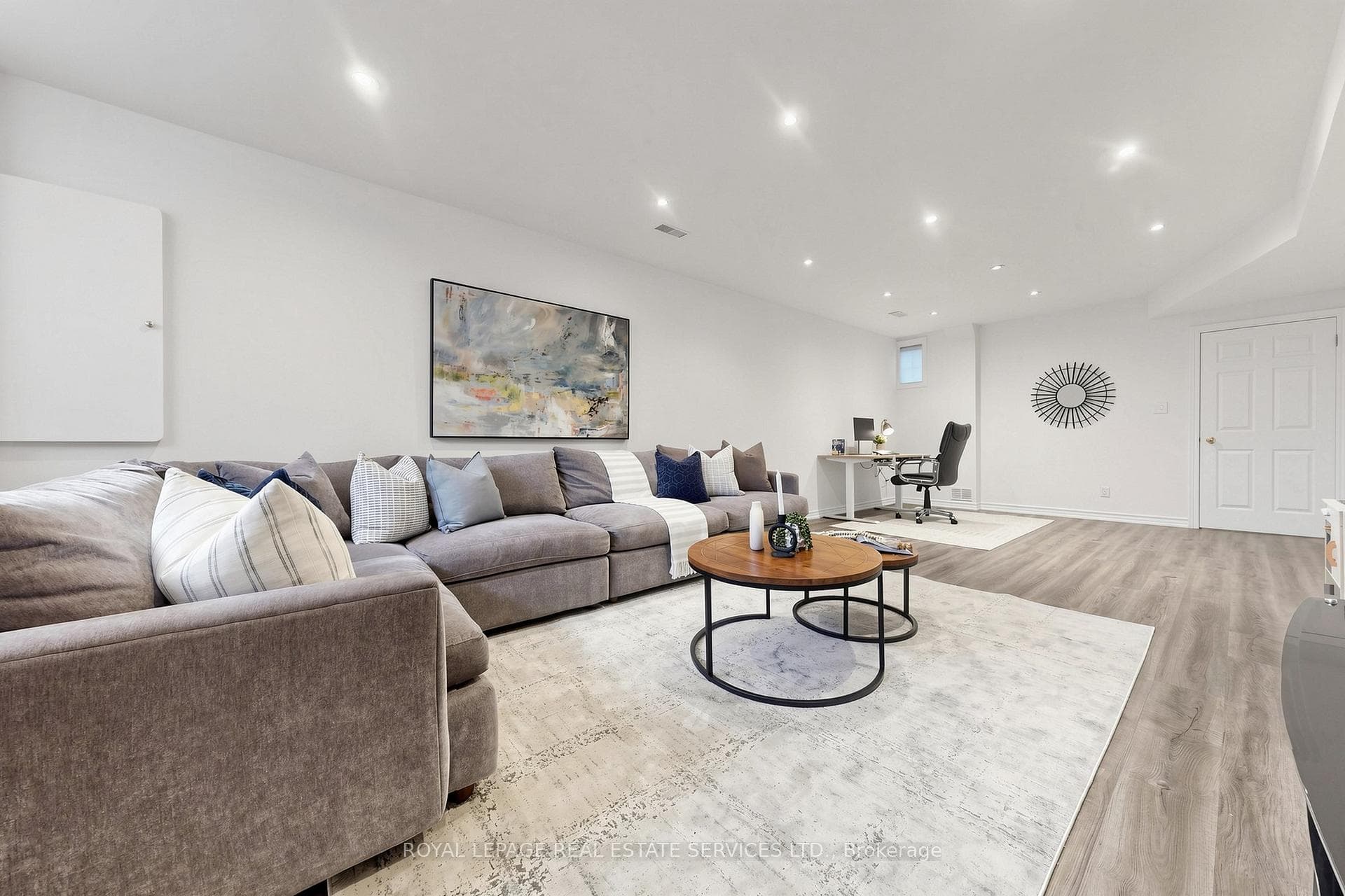 256 Earlscourt Avenue photo 28