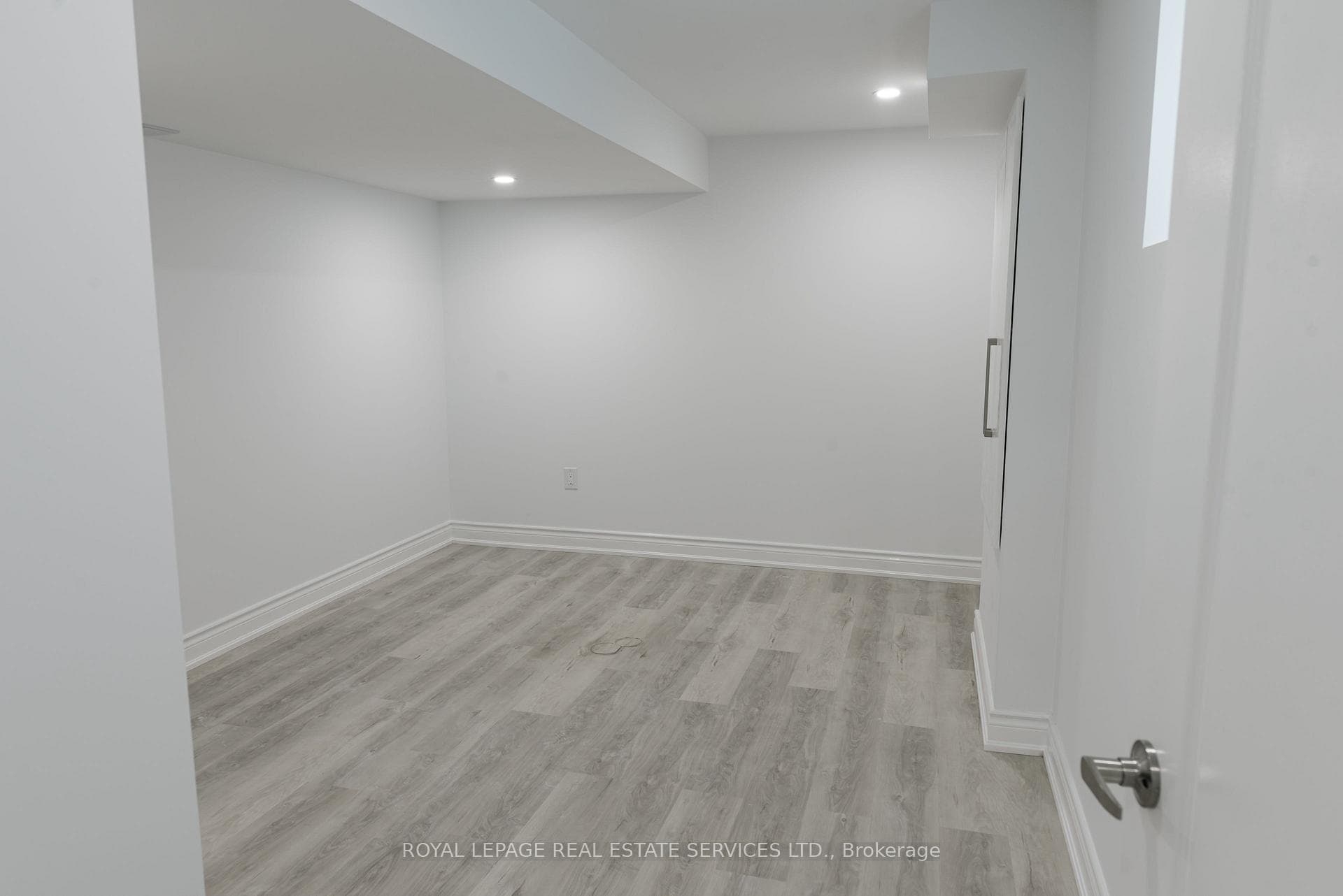 74 Faust Ridge Unit Bsmt photo 7