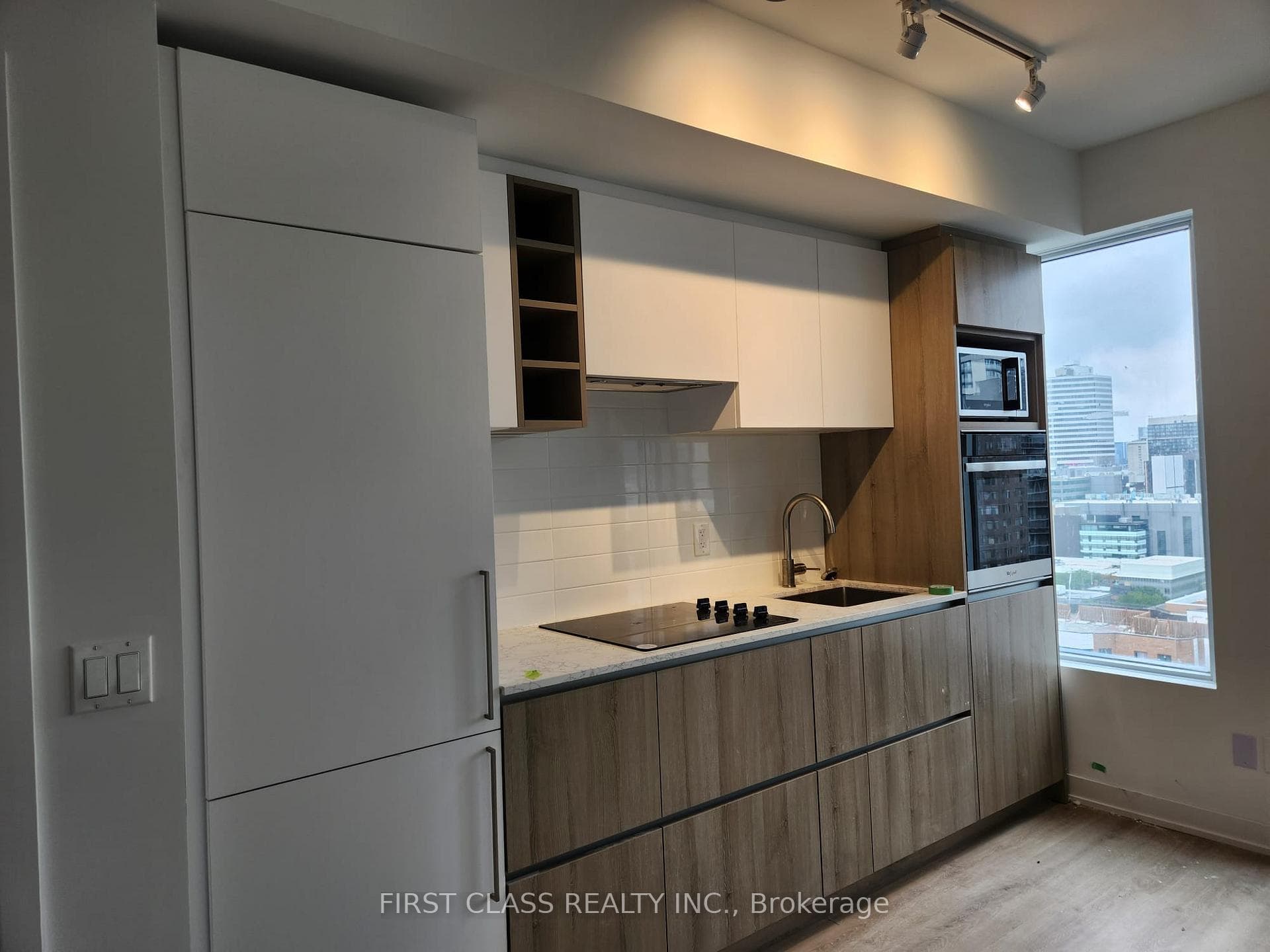 319 Jarvis Street Unit 2105 photo 1