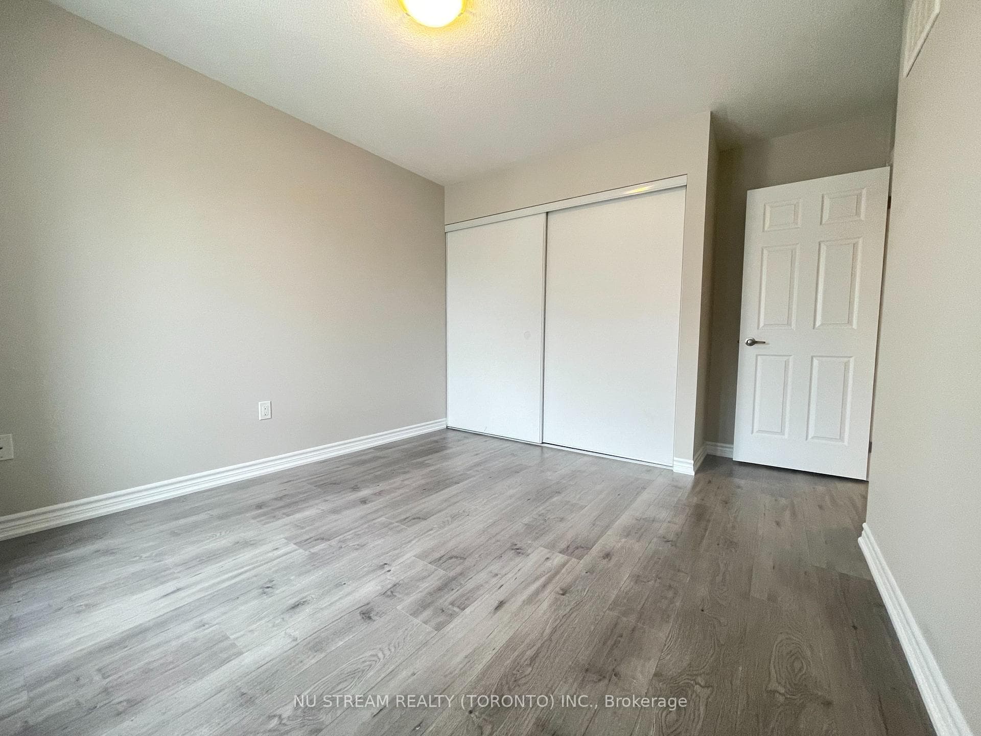 67 Antibes Drive photo 11