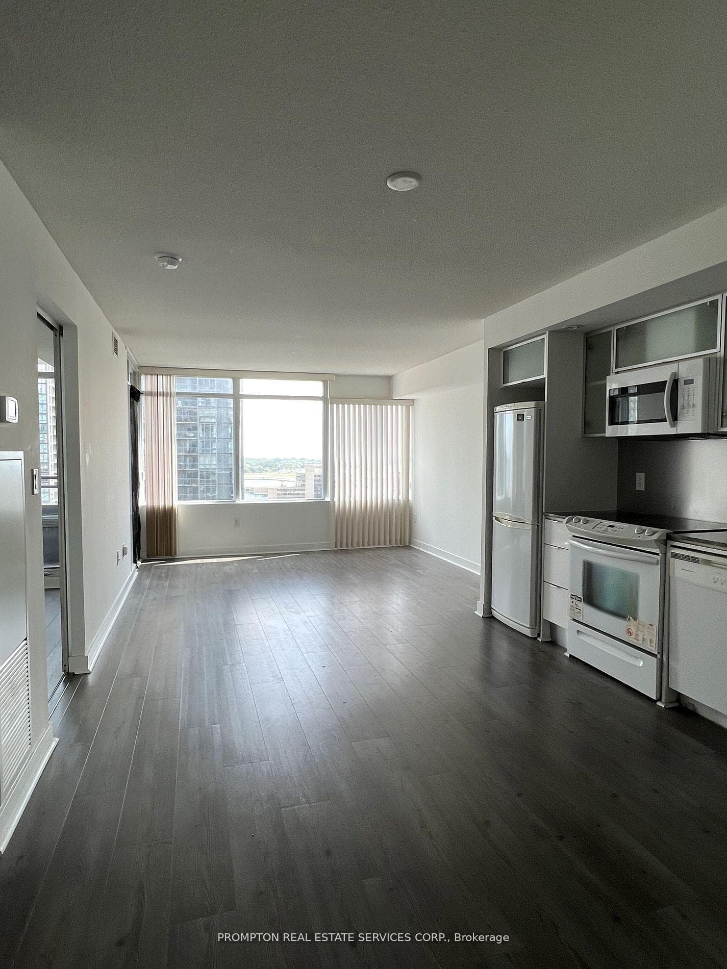 25 Telegram Mews Unit 1608 photo 2