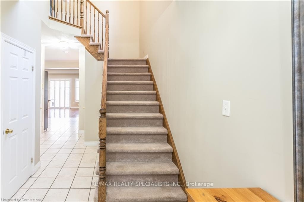 4007 Alexan Crescent photo 2
